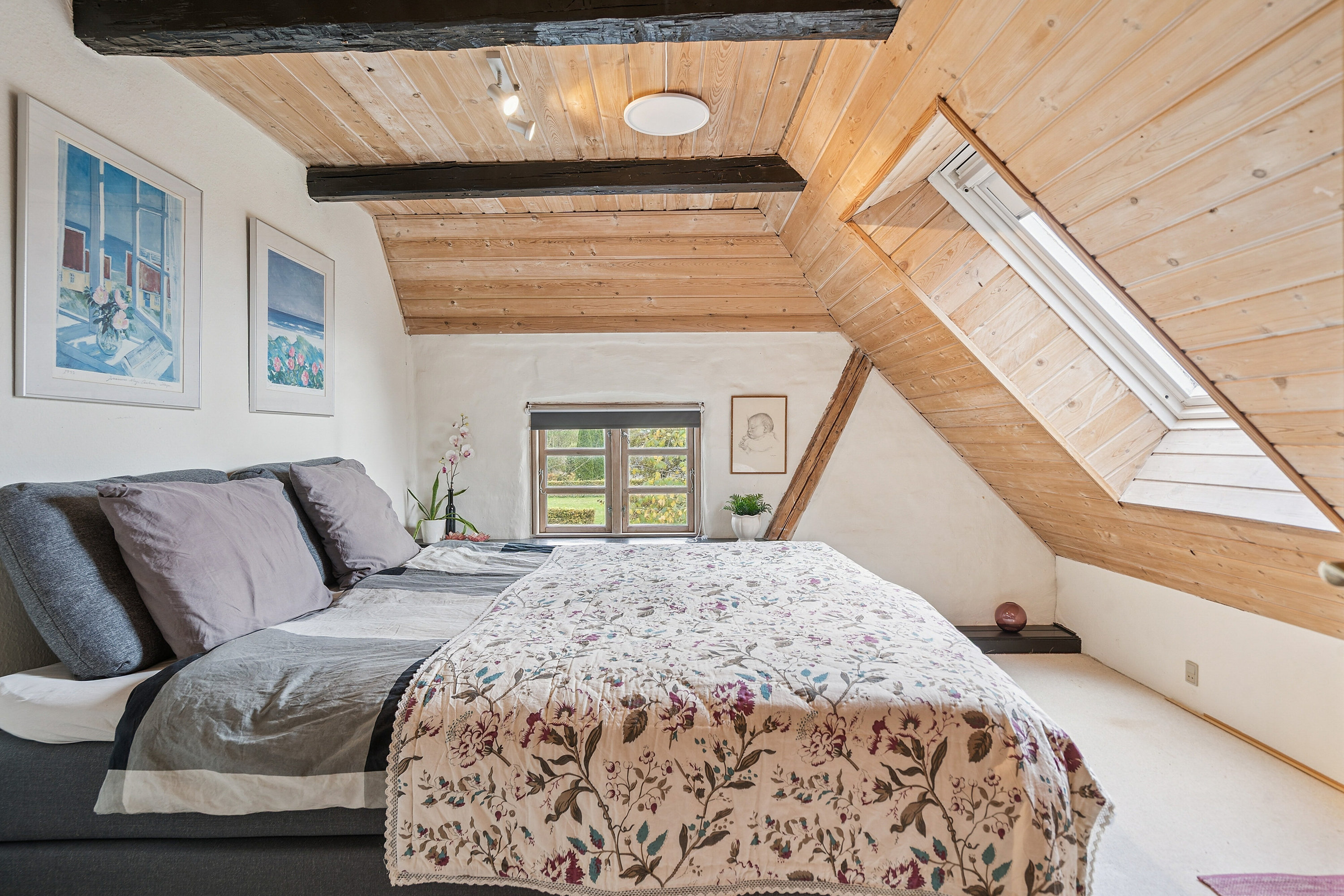 Fremhævet soveværelse billede i fuldskærmstilstand. Billede af Volderslev Bygade 7B, Volderslev, 5260 Odense S