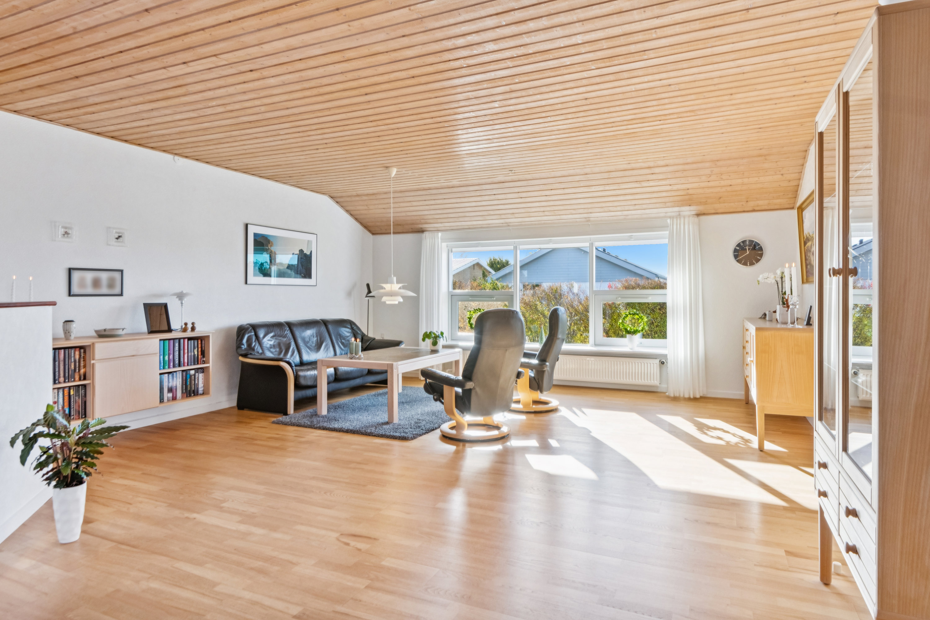 Fremhævet stue billede i fuldskærmstilstand. Billede af Degnevang 11, Øster Hornum, 9530 Støvring