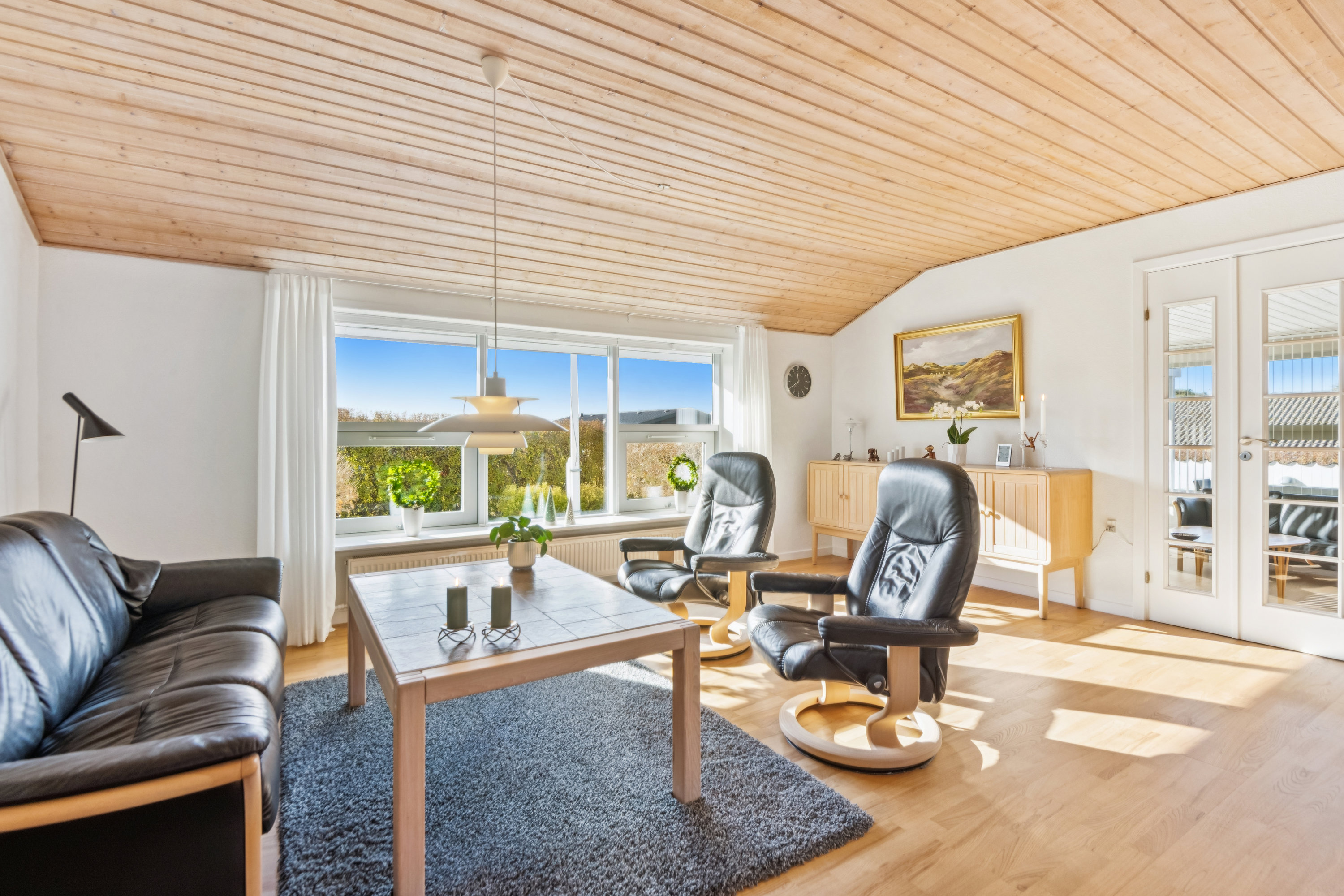 Fremhævet stue billede i fuldskærmstilstand. Billede af Degnevang 11, Øster Hornum, 9530 Støvring