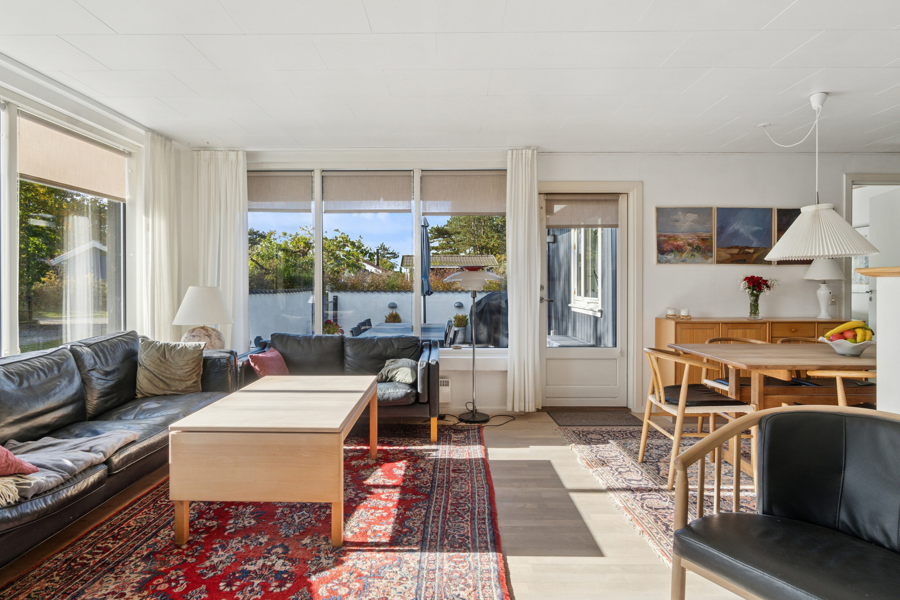 Fremhævet stue billede i fuldskærmstilstand. Billede af Gyldenrisvej 8, Kirke Stillinge, 4200 Slagelse