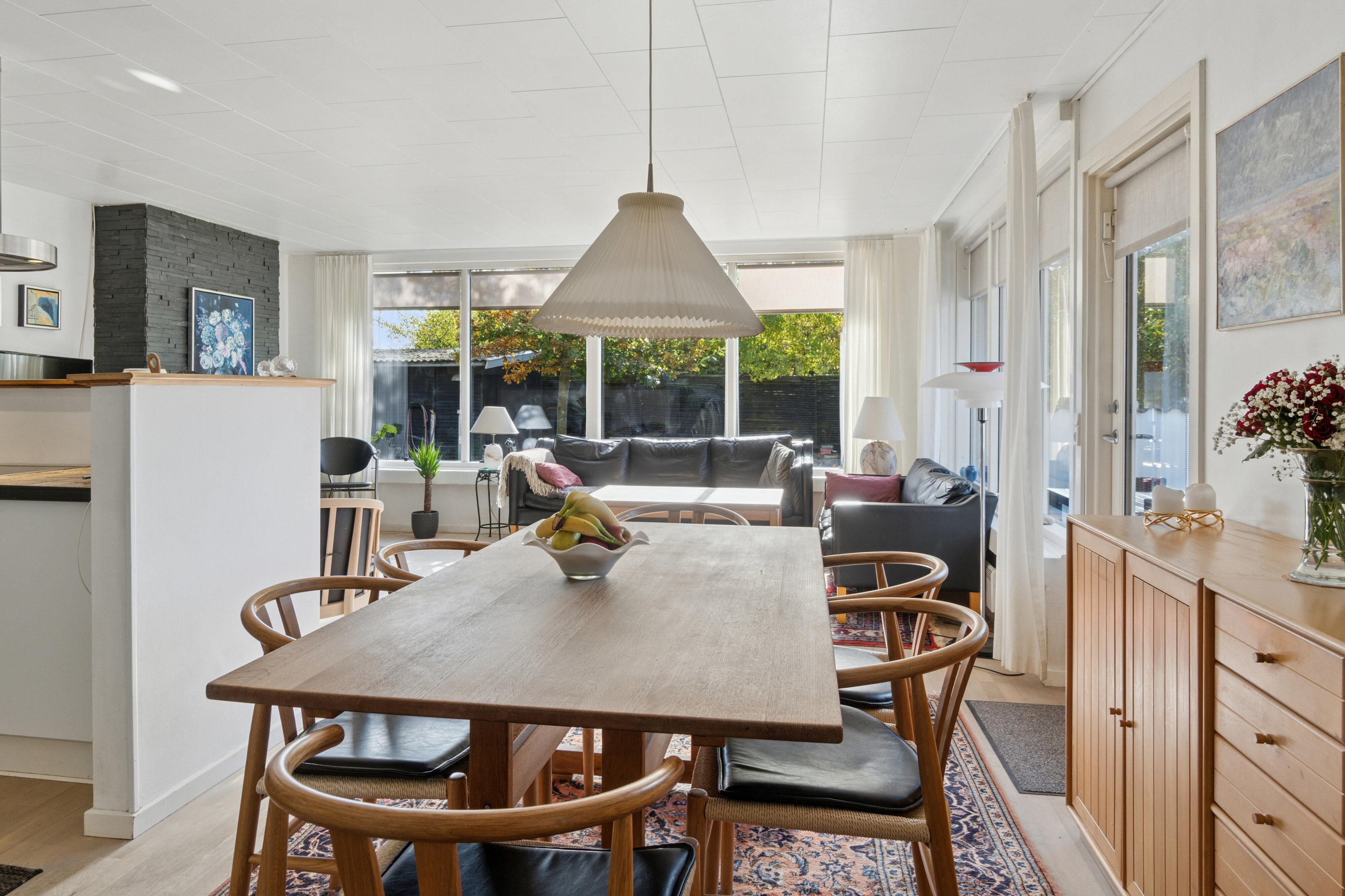 Fremhævet spisestue billede i fuldskærmstilstand. Billede af Gyldenrisvej 8, Kirke Stillinge, 4200 Slagelse