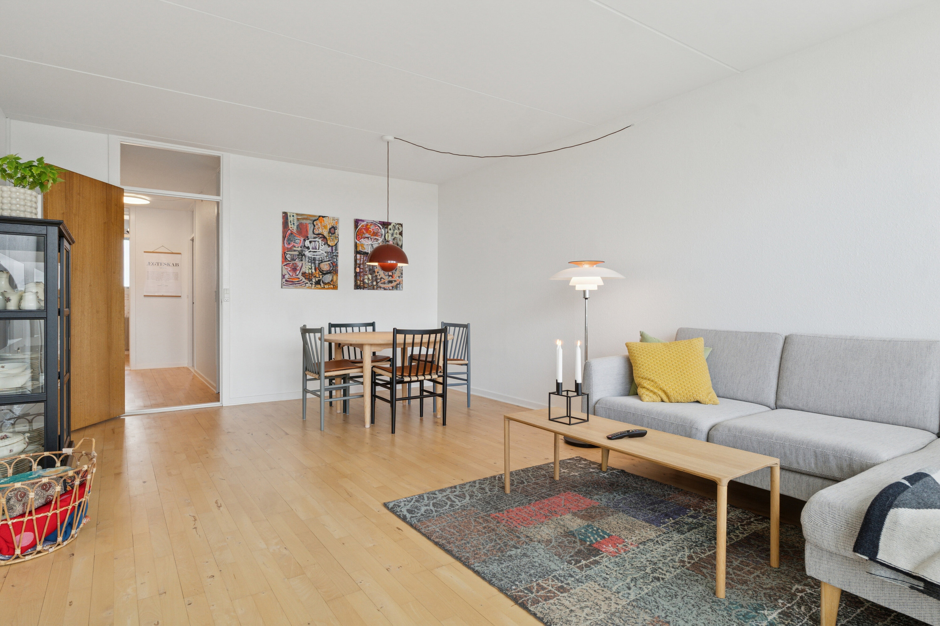 Fremhævet stue billede i fuldskærmstilstand. Billede af Grøfthøjparken 159, 5. tv., 8260 Viby J