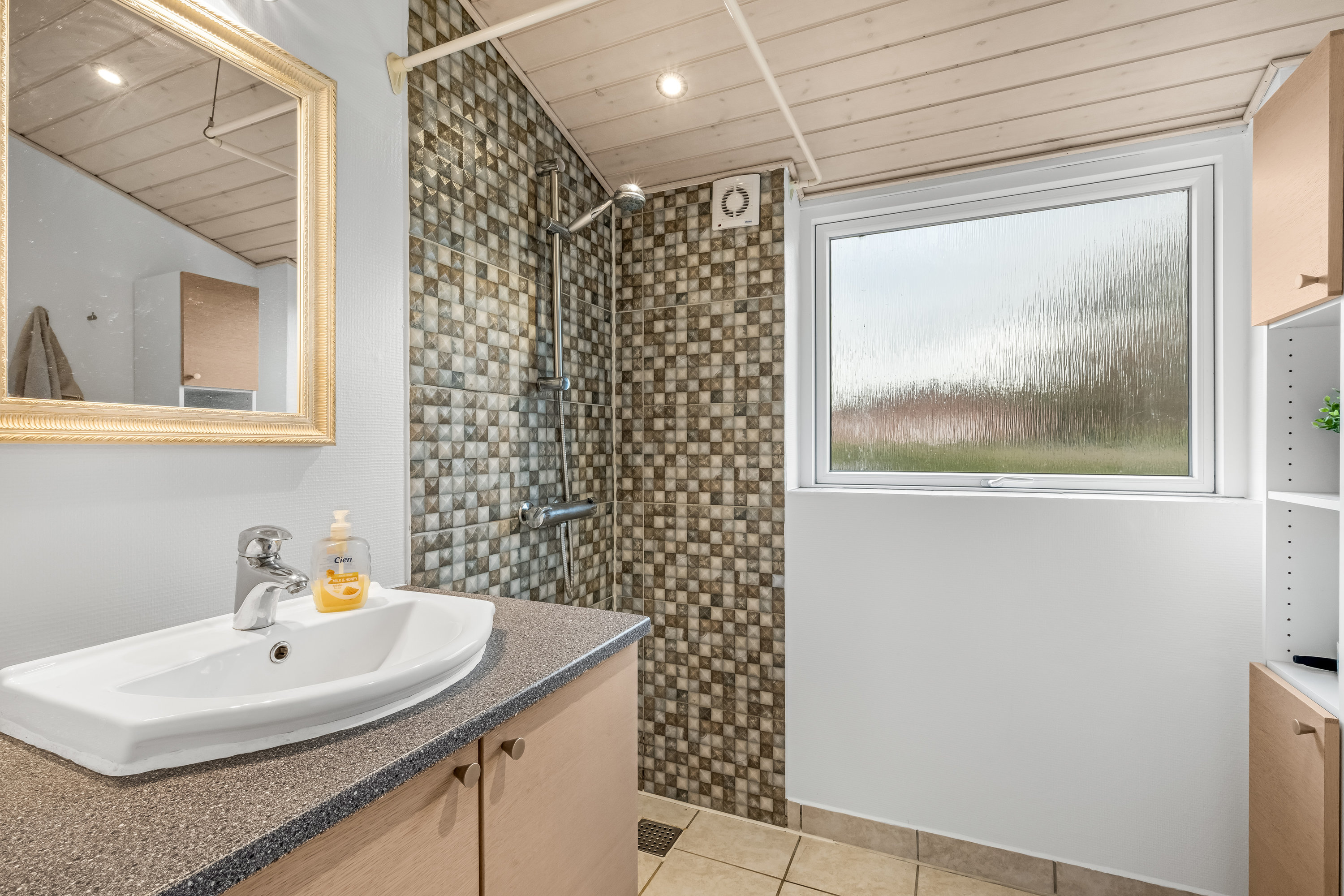 Fremhævet værelse billede i fuldskærmstilstand. Billede af Baunbækvej 9, 6880 Tarm