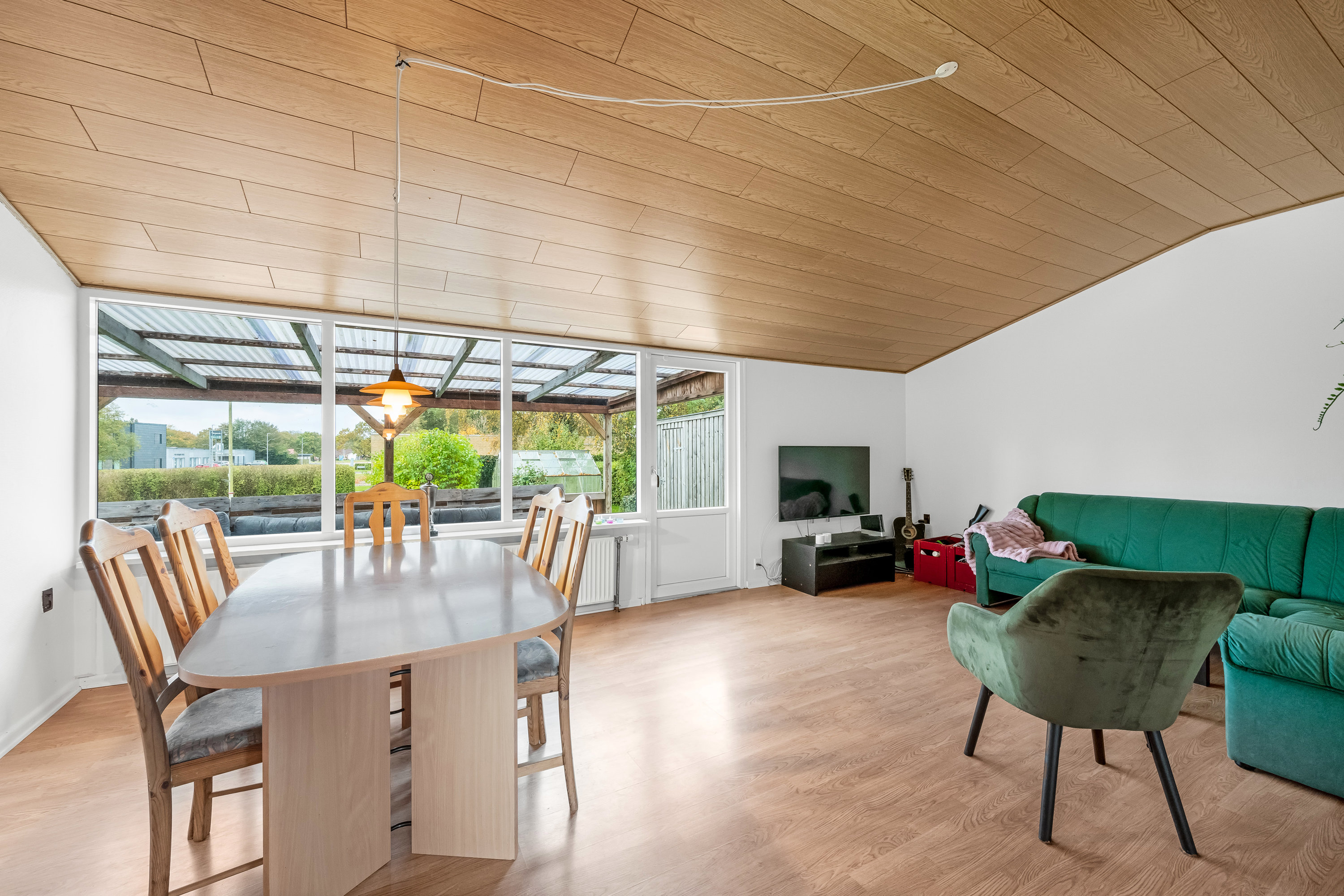 Fremhævet stue billede i fuldskærmstilstand. Billede af Baunbækvej 9, 6880 Tarm