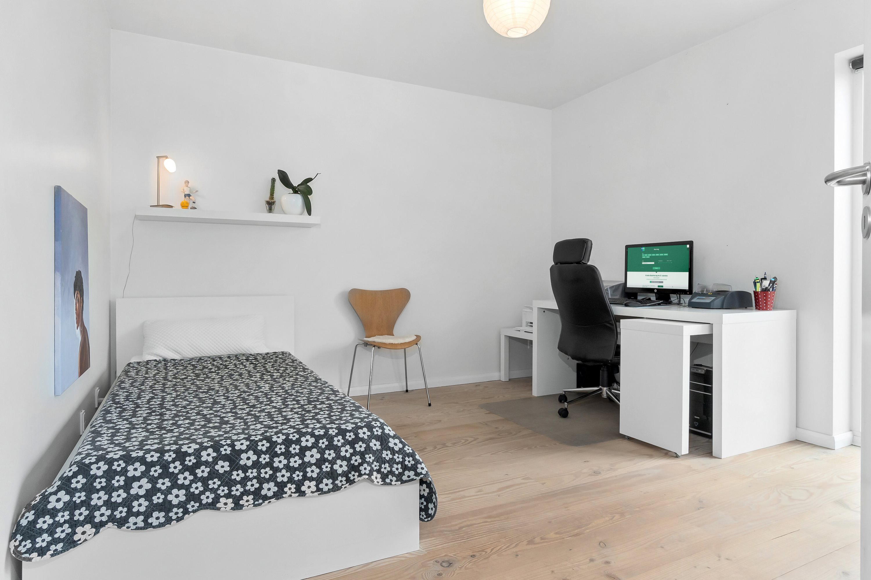 Fremhævet værelse billede i fuldskærmstilstand. Billede af Årøvænget 18, 5610 Assens