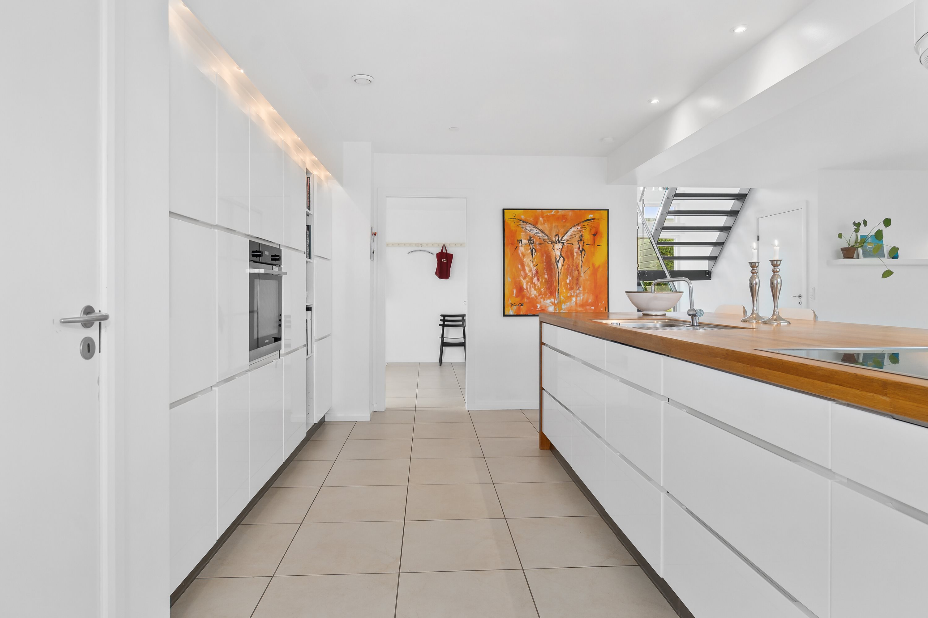 Fremhævet køkken billede i fuldskærmstilstand. Billede af Årøvænget 18, 5610 Assens