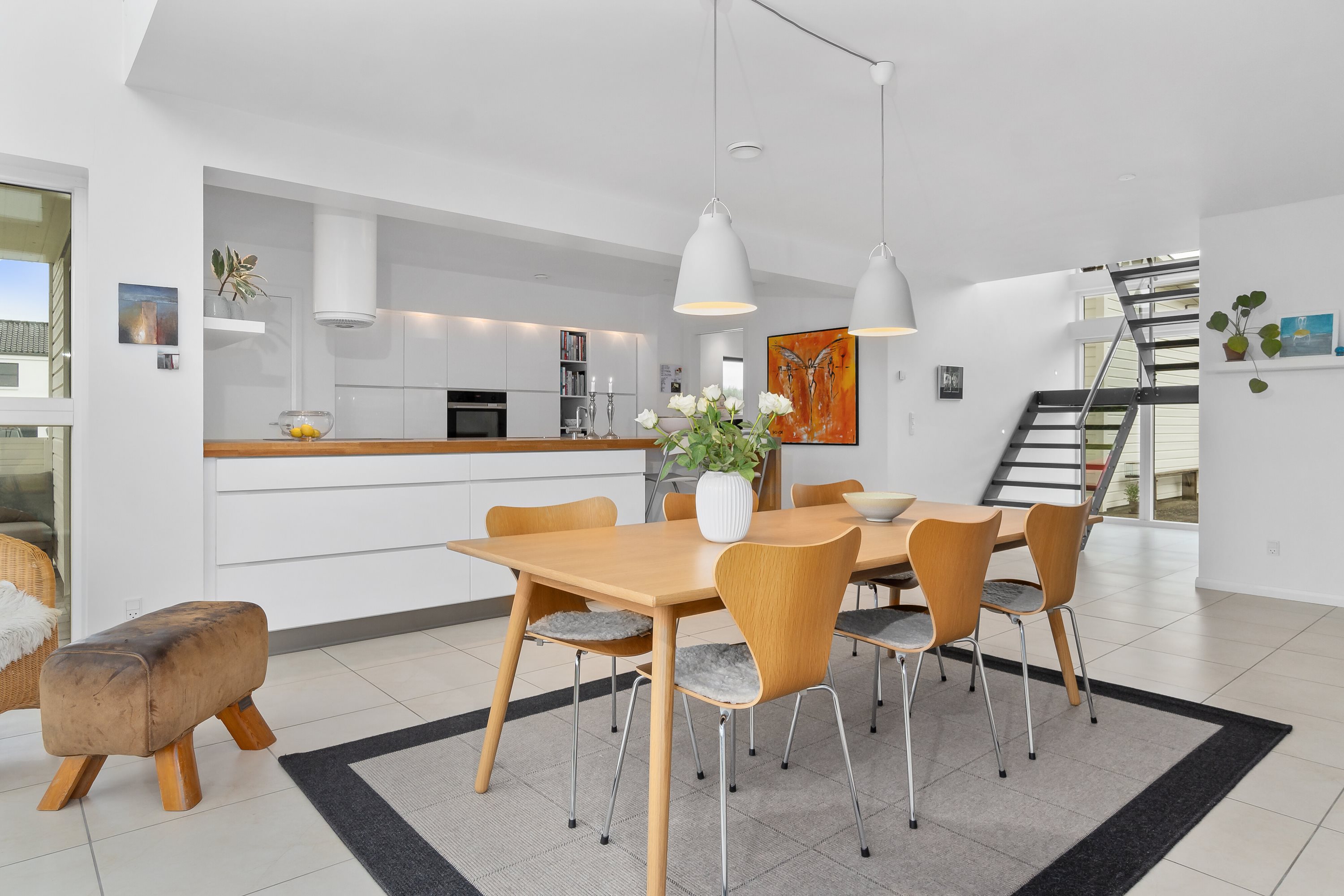 Fremhævet spisestue billede i fuldskærmstilstand. Billede af Årøvænget 18, 5610 Assens