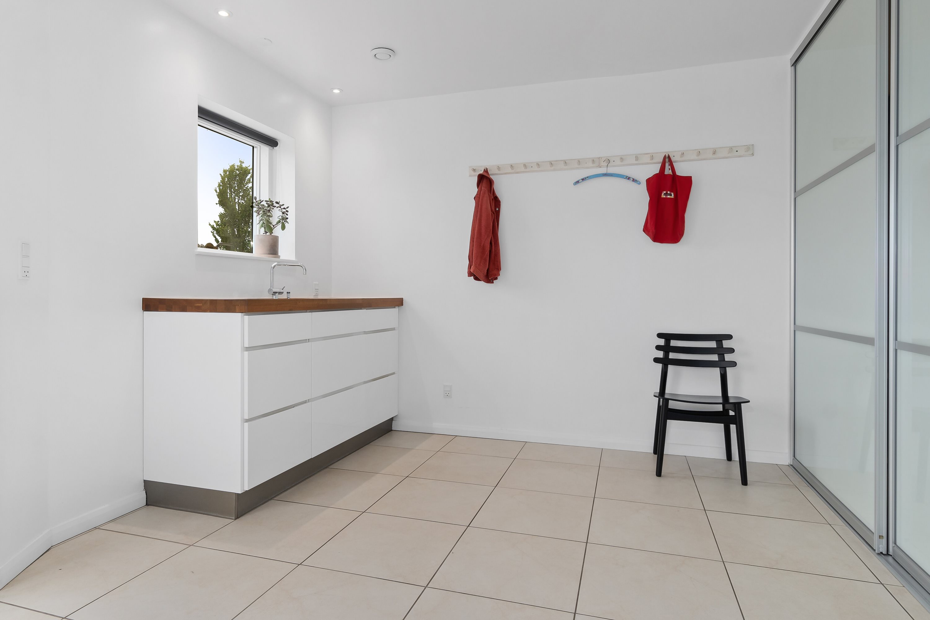 Fremhævet værelse billede i fuldskærmstilstand. Billede af Årøvænget 18, 5610 Assens