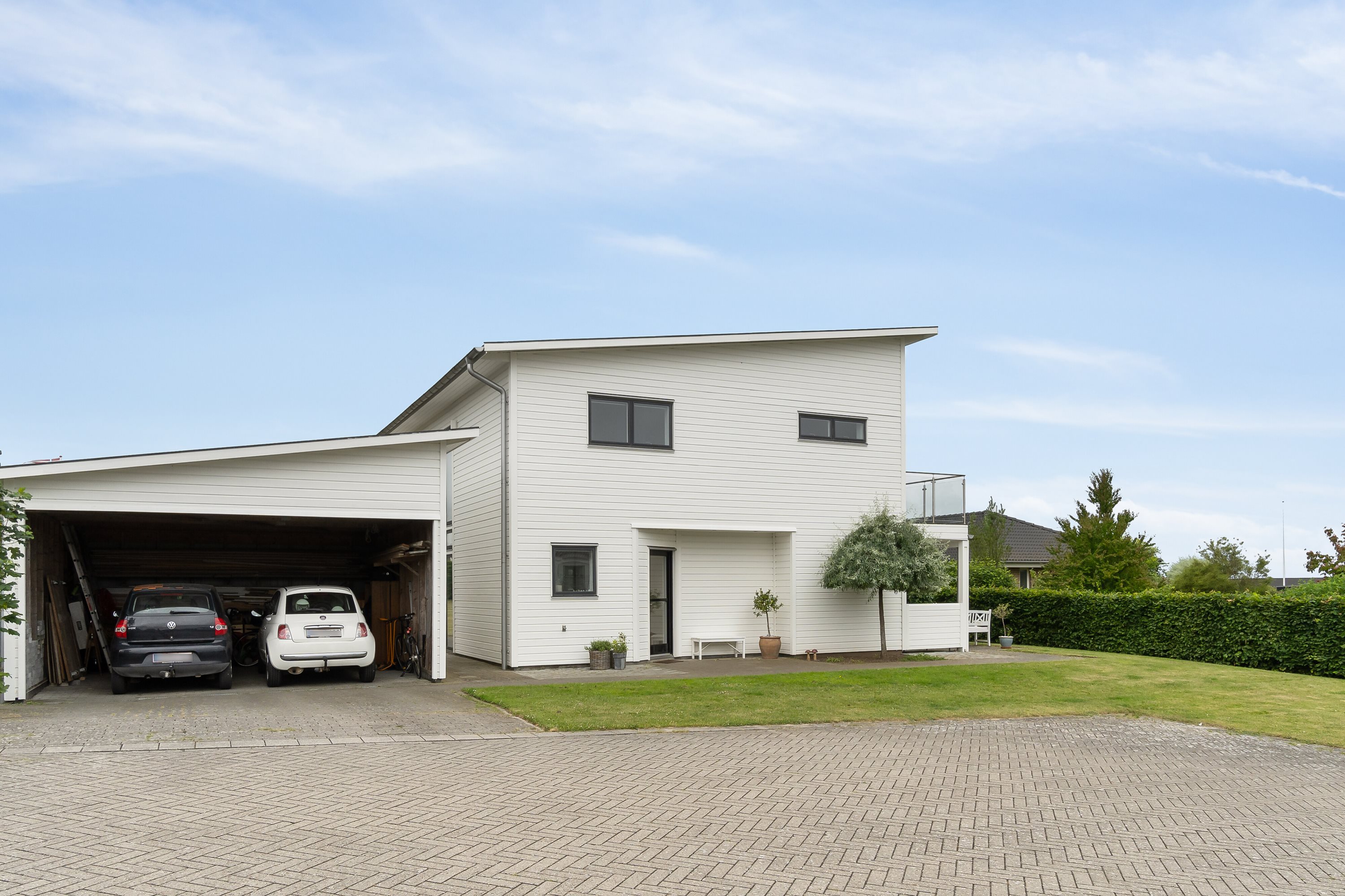 Fremhævet set fra vejen billede i fuldskærmstilstand. Billede af Årøvænget 18, 5610 Assens