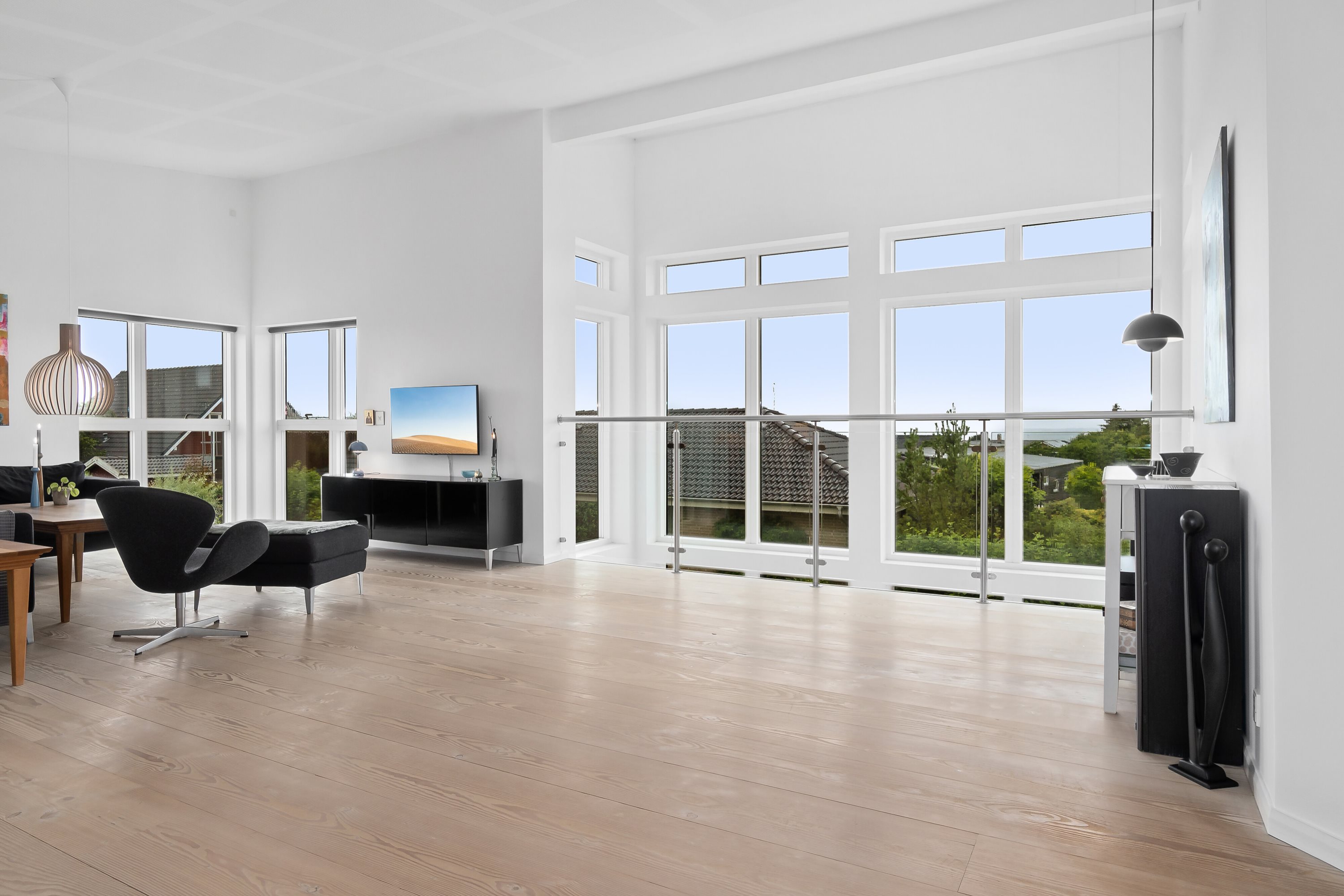 Fremhævet stue billede i fuldskærmstilstand. Billede af Årøvænget 18, 5610 Assens