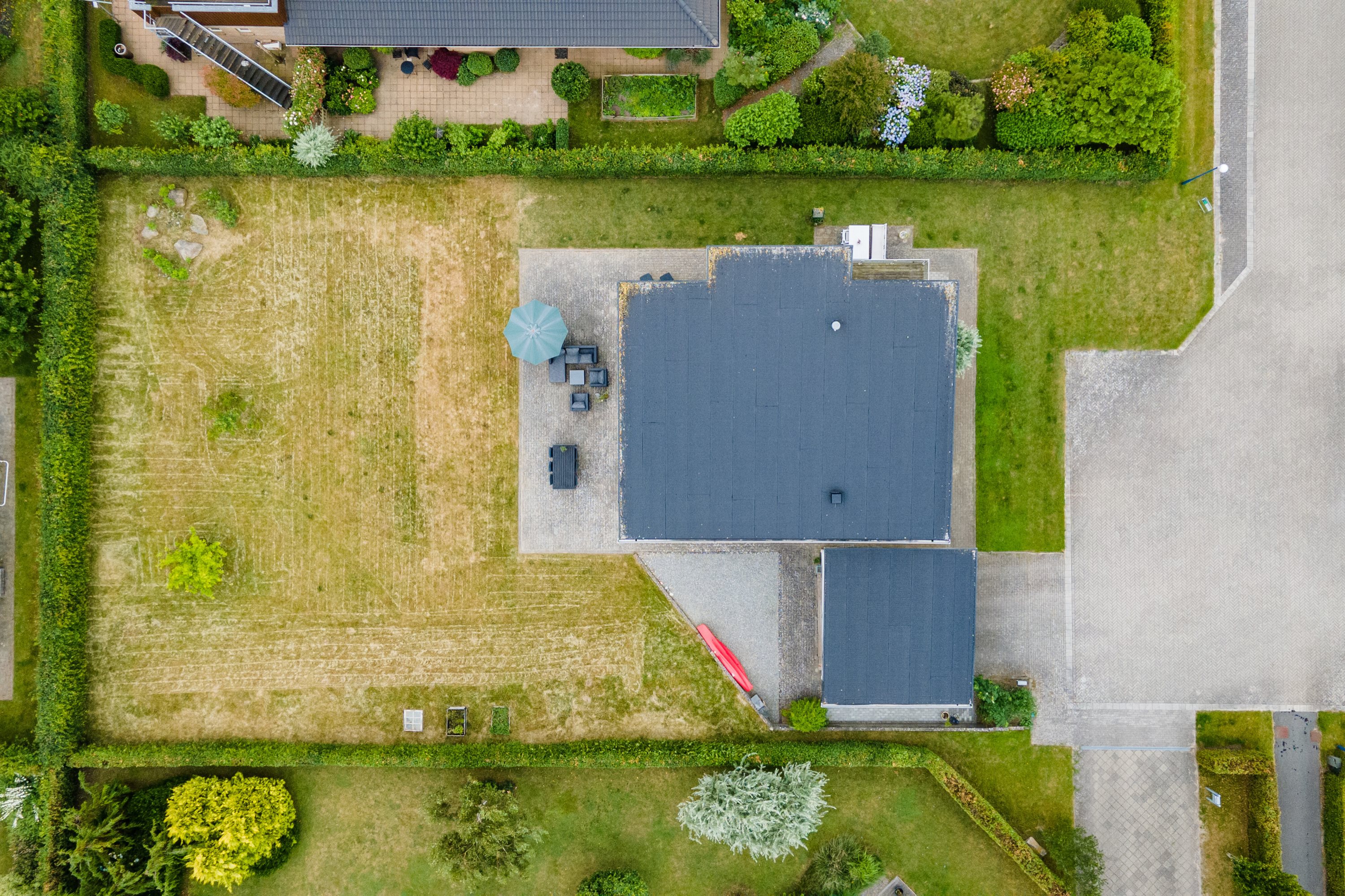 Fremhævet luftfoto billede i fuldskærmstilstand. Billede af Årøvænget 18, 5610 Assens