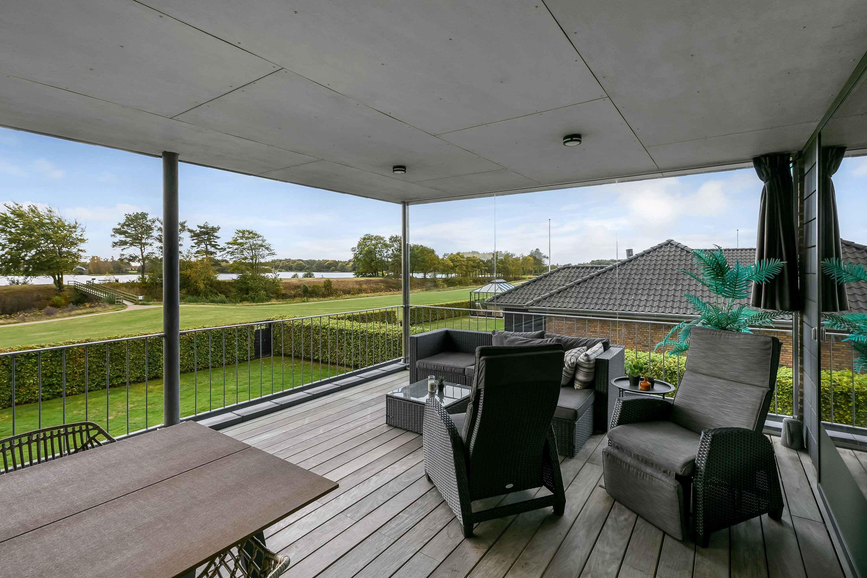 Fremhævet terrasse billede i fuldskærmstilstand. Billede af Engsøparken 203, 7200 Grindsted