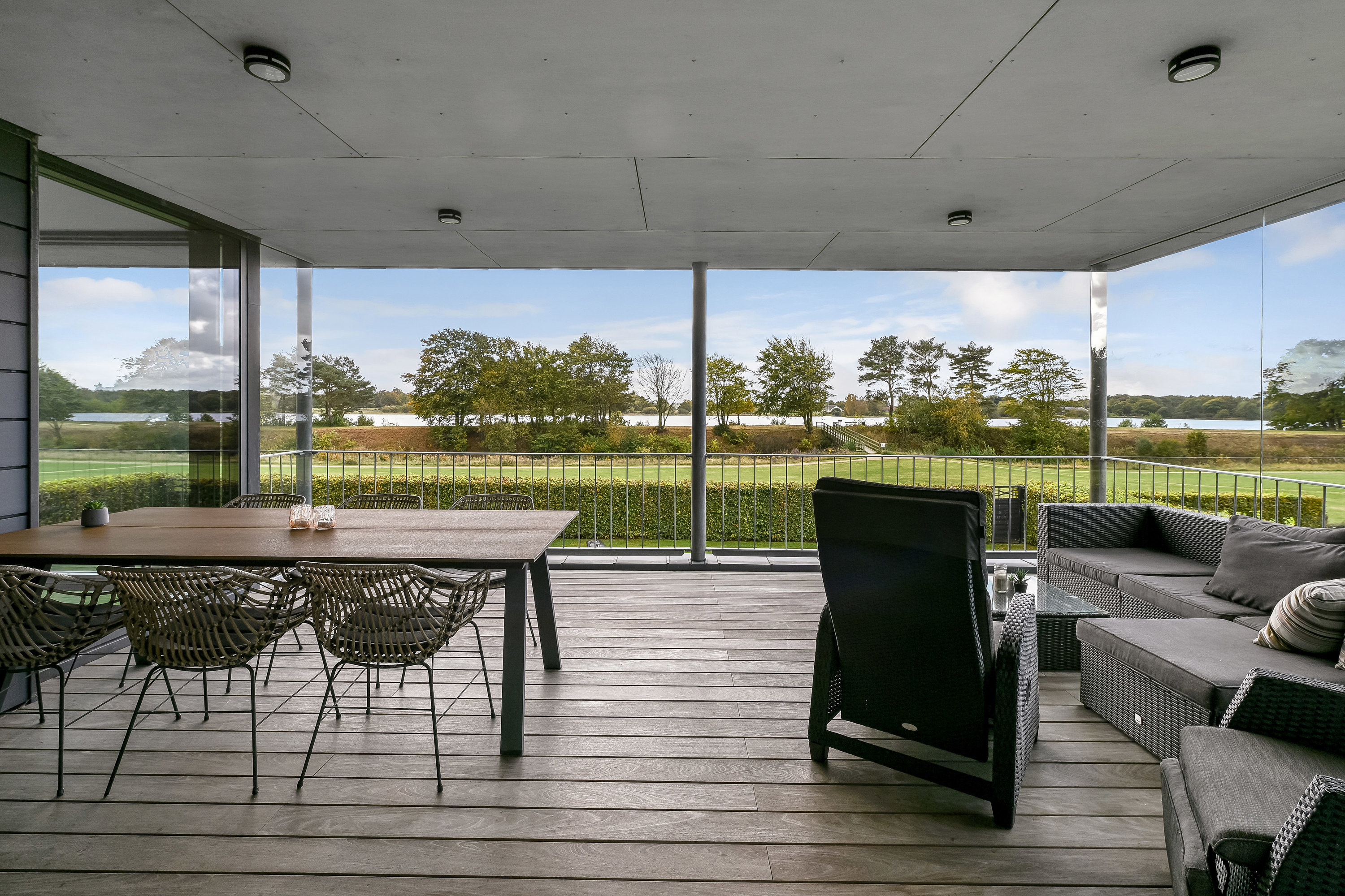 Fremhævet terrasse billede i fuldskærmstilstand. Billede af Engsøparken 203, 7200 Grindsted