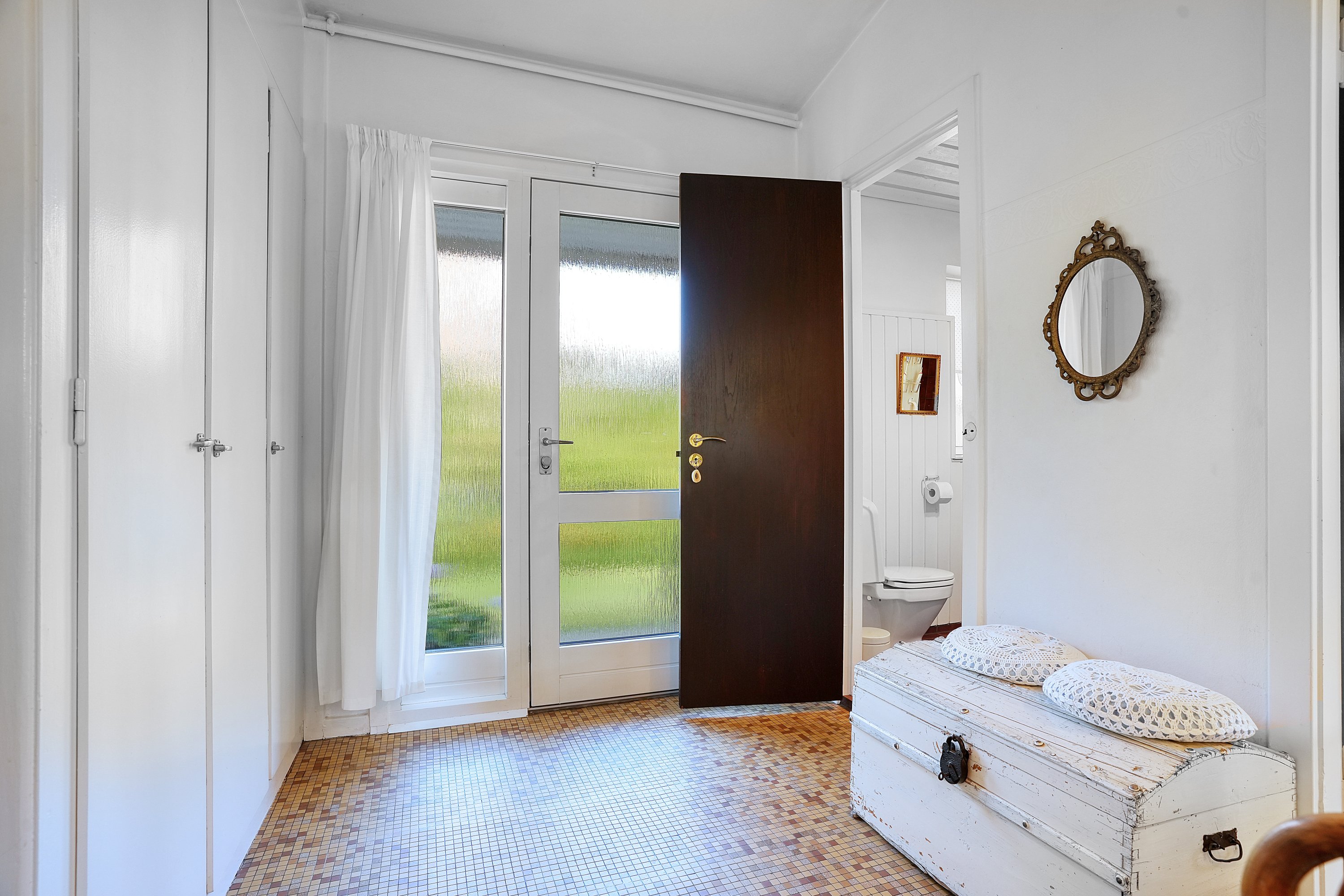 Fremhævet entré billede i fuldskærmstilstand. Billede af Runebergs Alle 32, 2860 Søborg