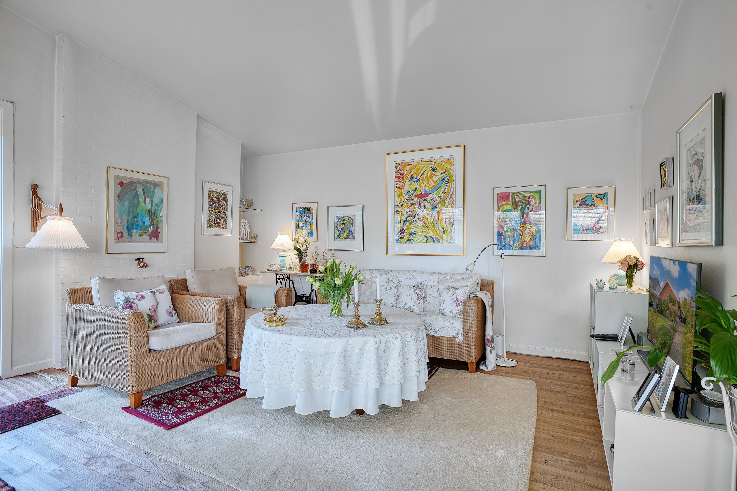 Fremhævet stue billede i fuldskærmstilstand. Billede af Runebergs Alle 32, 2860 Søborg