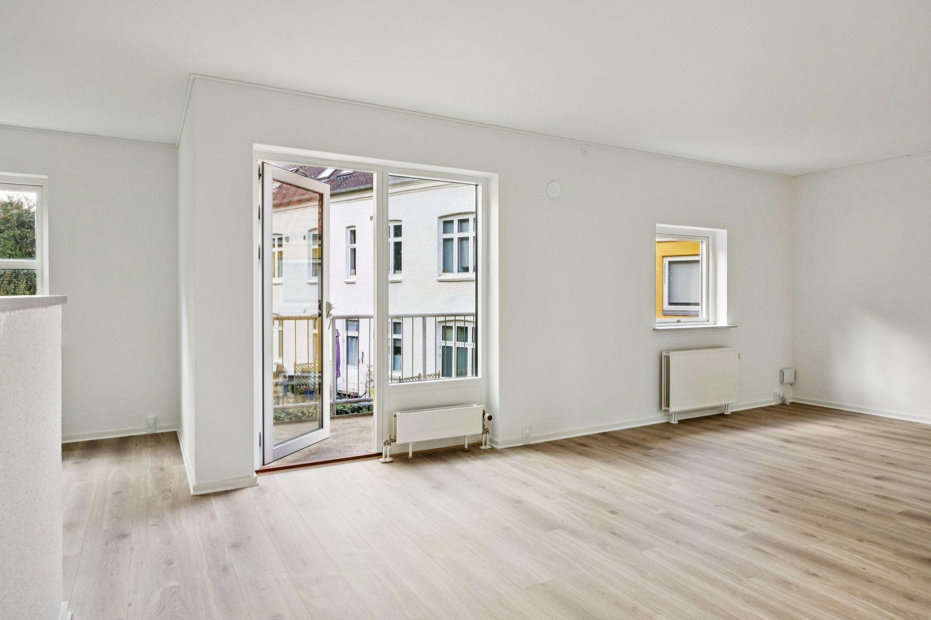 Fremhævet stue billede i fuldskærmstilstand. Billede af Skansen 16, 1. th., 8400 Ebeltoft