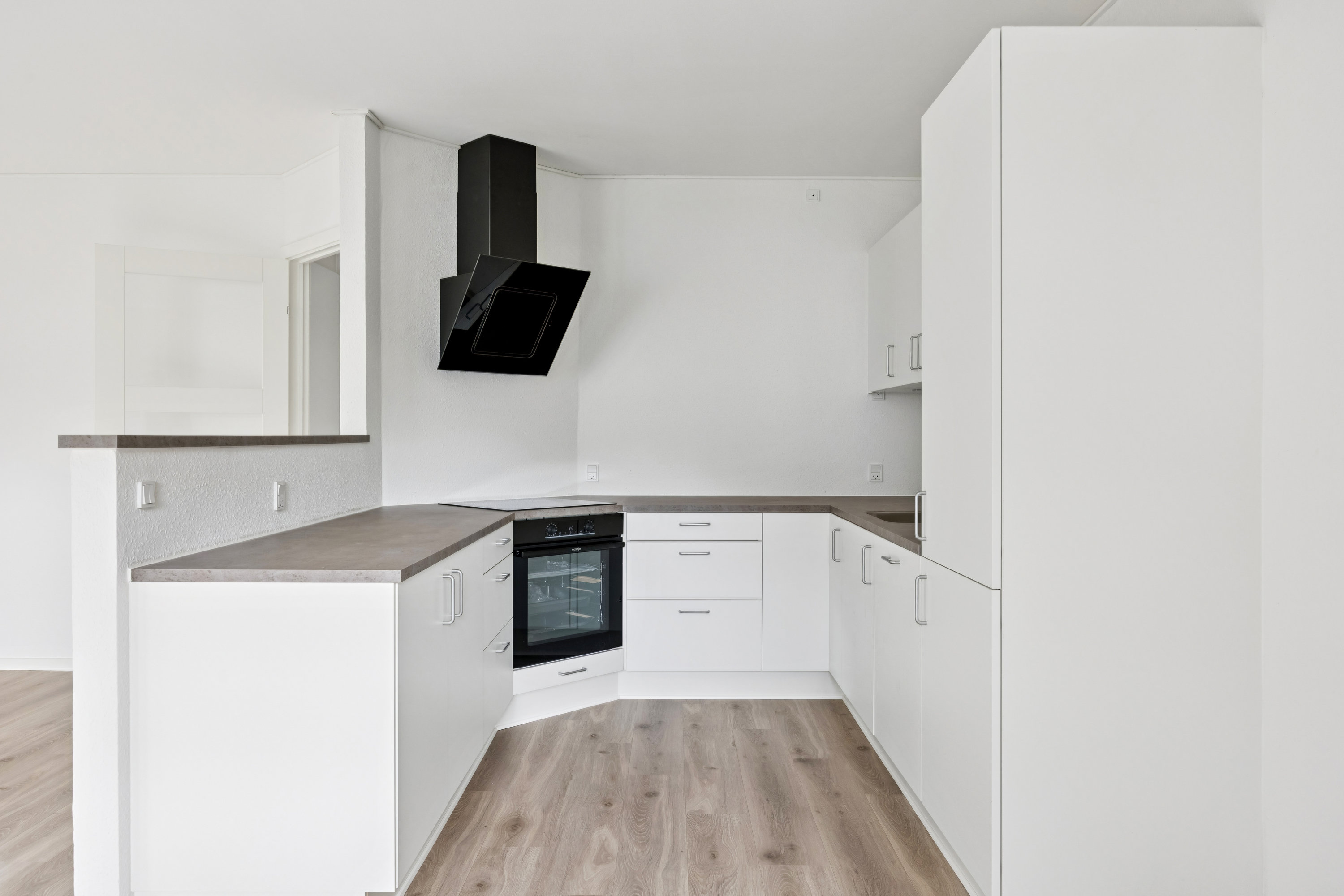 Fremhævet køkken billede i fuldskærmstilstand. Billede af Skansen 16, 1. th., 8400 Ebeltoft