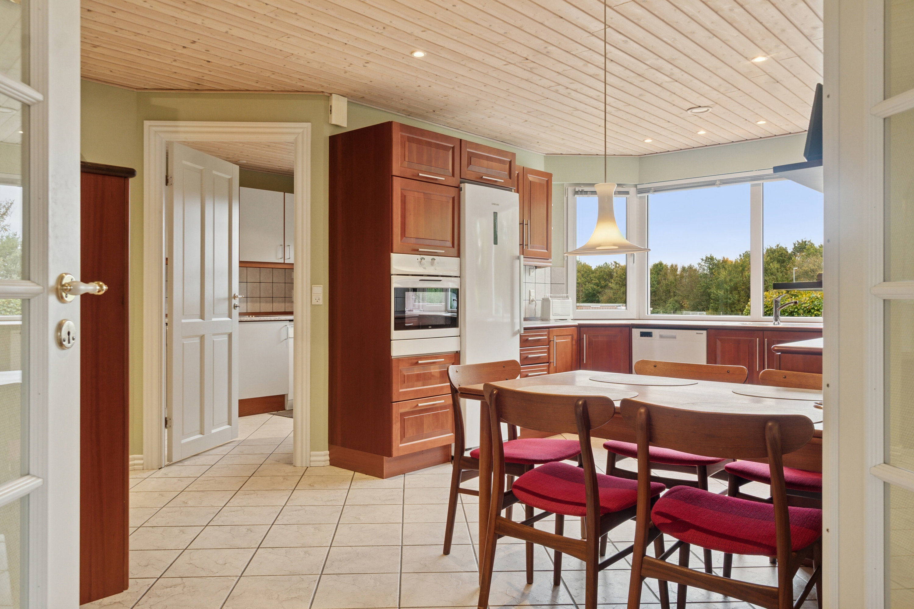 Fremhævet køkken billede i fuldskærmstilstand. Billede af Stjernelunden 14, 4250 Fuglebjerg