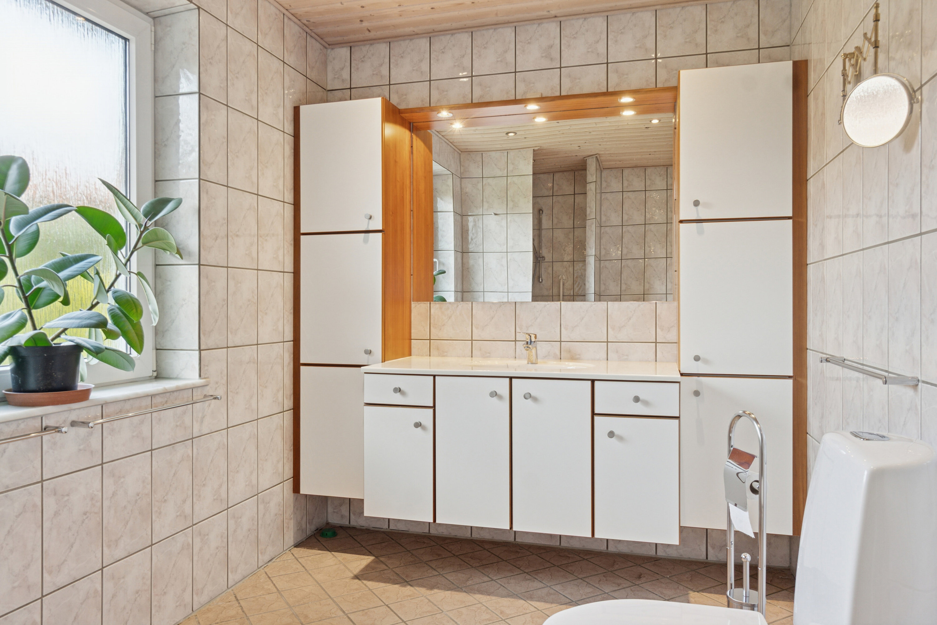 Fremhævet badeværelse billede i fuldskærmstilstand. Billede af Stjernelunden 14, 4250 Fuglebjerg