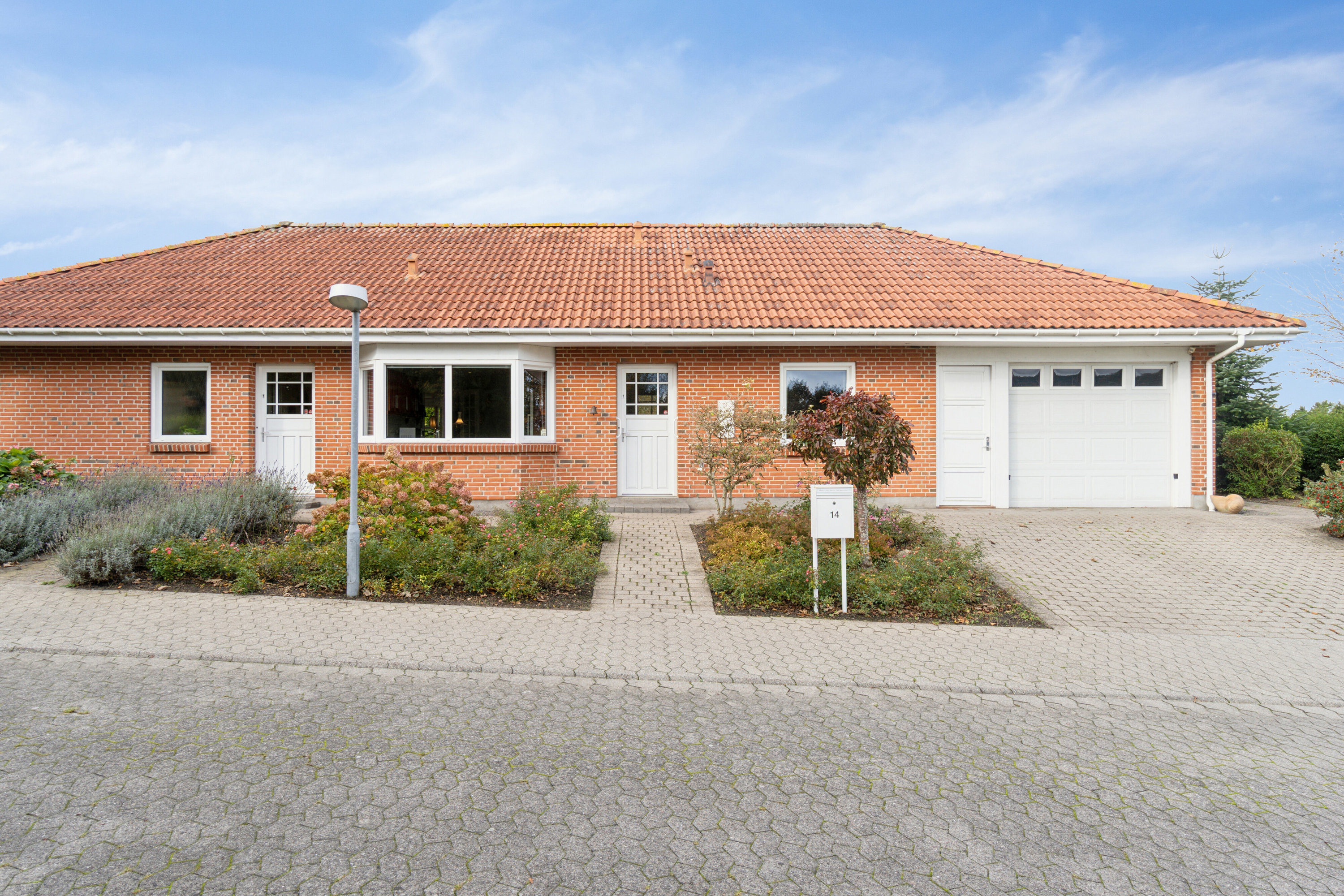 Fremhævet set fra vejen billede i fuldskærmstilstand. Billede af Stjernelunden 14, 4250 Fuglebjerg