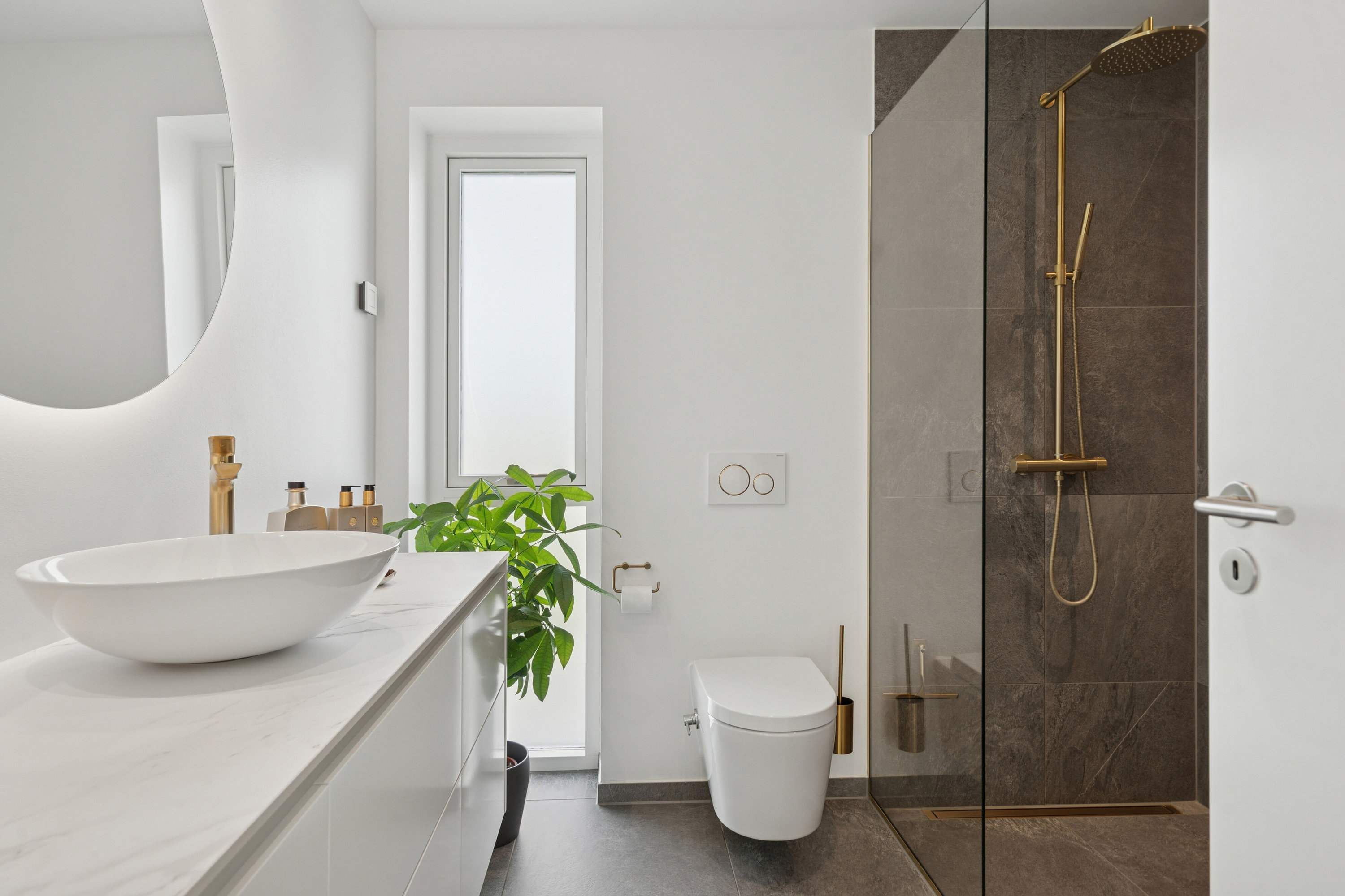 Fremhævet badeværelse billede i fuldskærmstilstand. Billede af Krabbegårdsvej 46, 5330 Munkebo