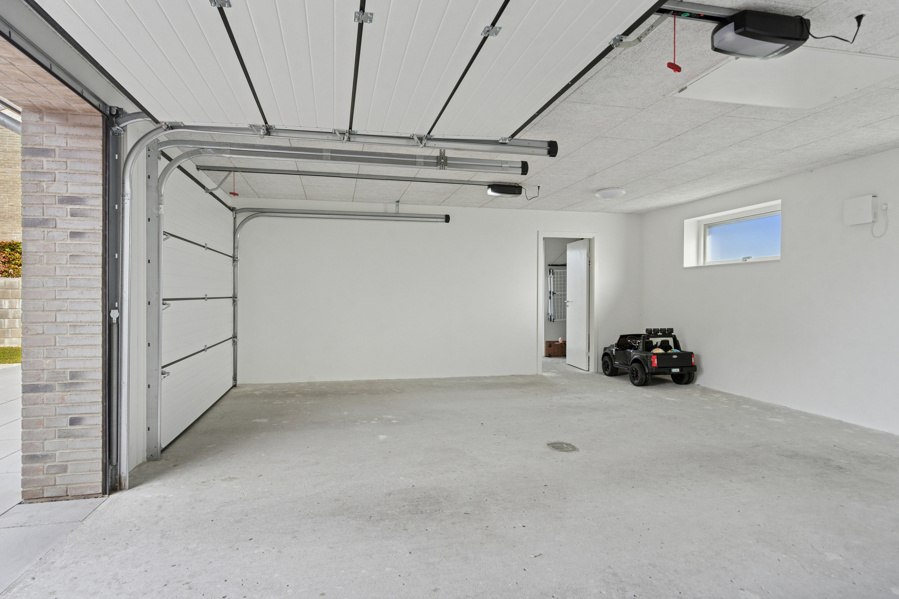 Fremhævet garage billede i fuldskærmstilstand. Billede af Krabbegårdsvej 46, 5330 Munkebo