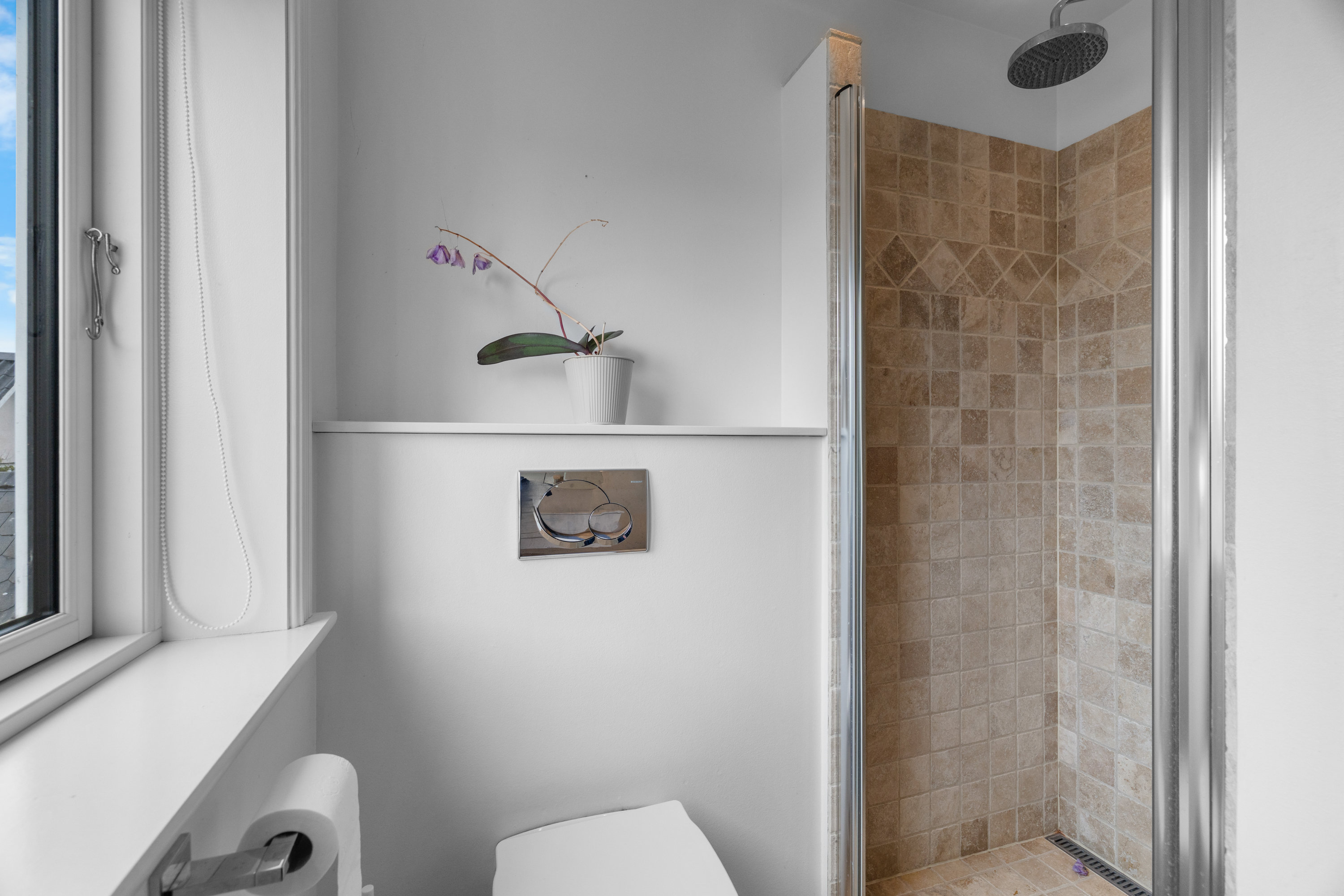 Fremhævet badeværelse billede i fuldskærmstilstand. Billede af Assensvej 242, 5642 Millinge