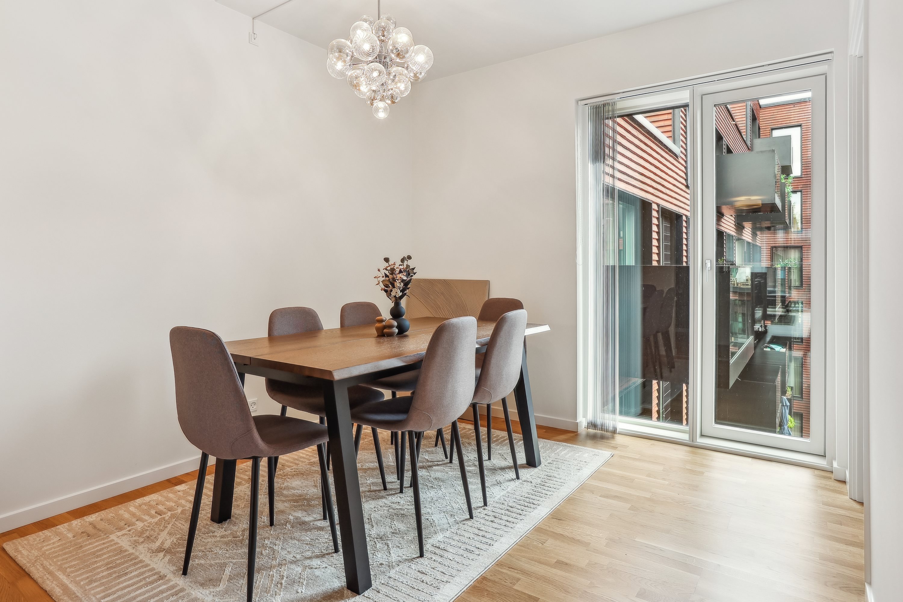 Fremhævet spisestue billede i fuldskærmstilstand. Billede af Tommerupgade 25, 3. 1., Høje Taastrup, 2630 Taastrup