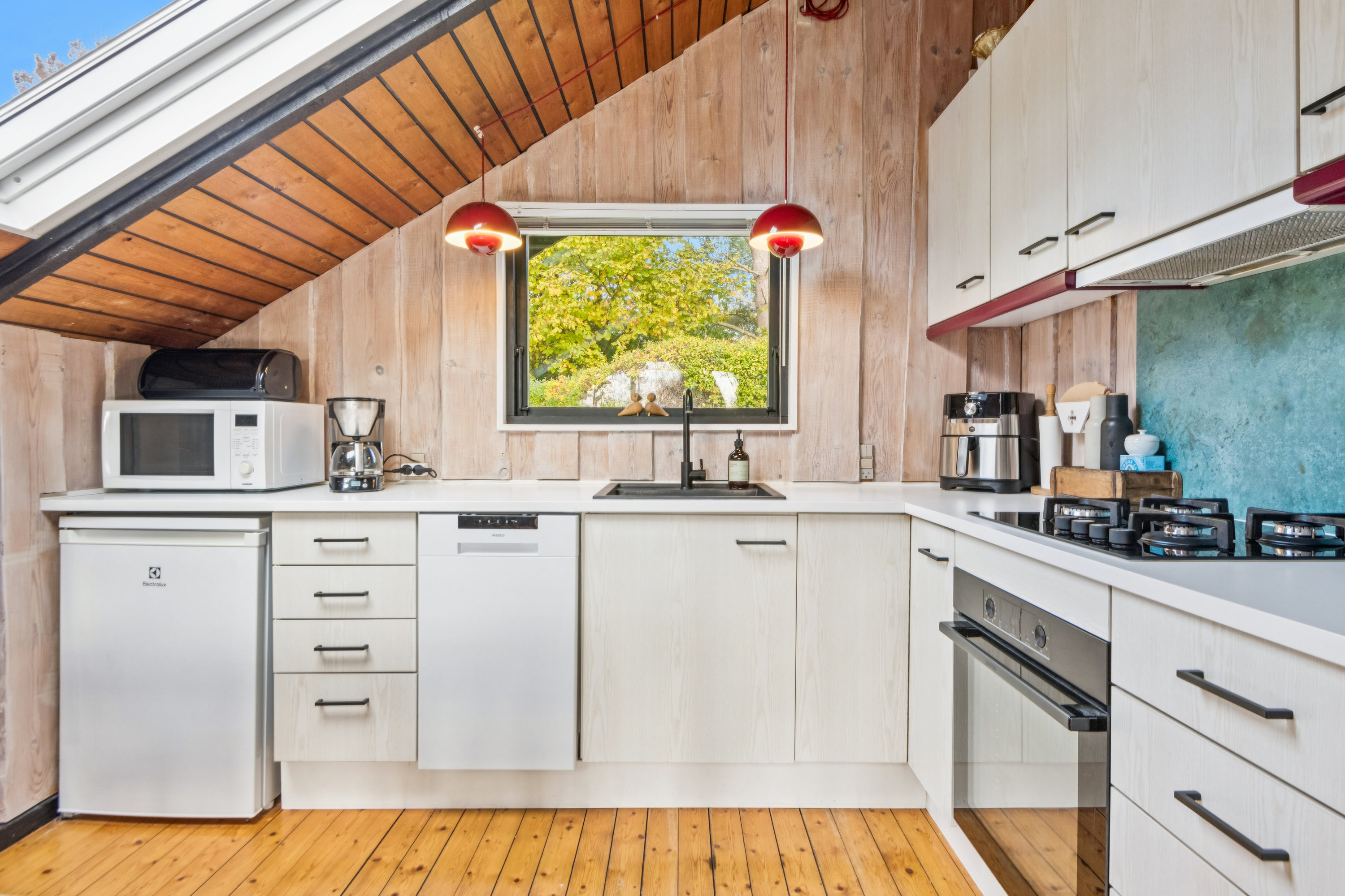 Fremhævet køkken billede i fuldskærmstilstand. Billede af Båken 25, 9240 Nibe