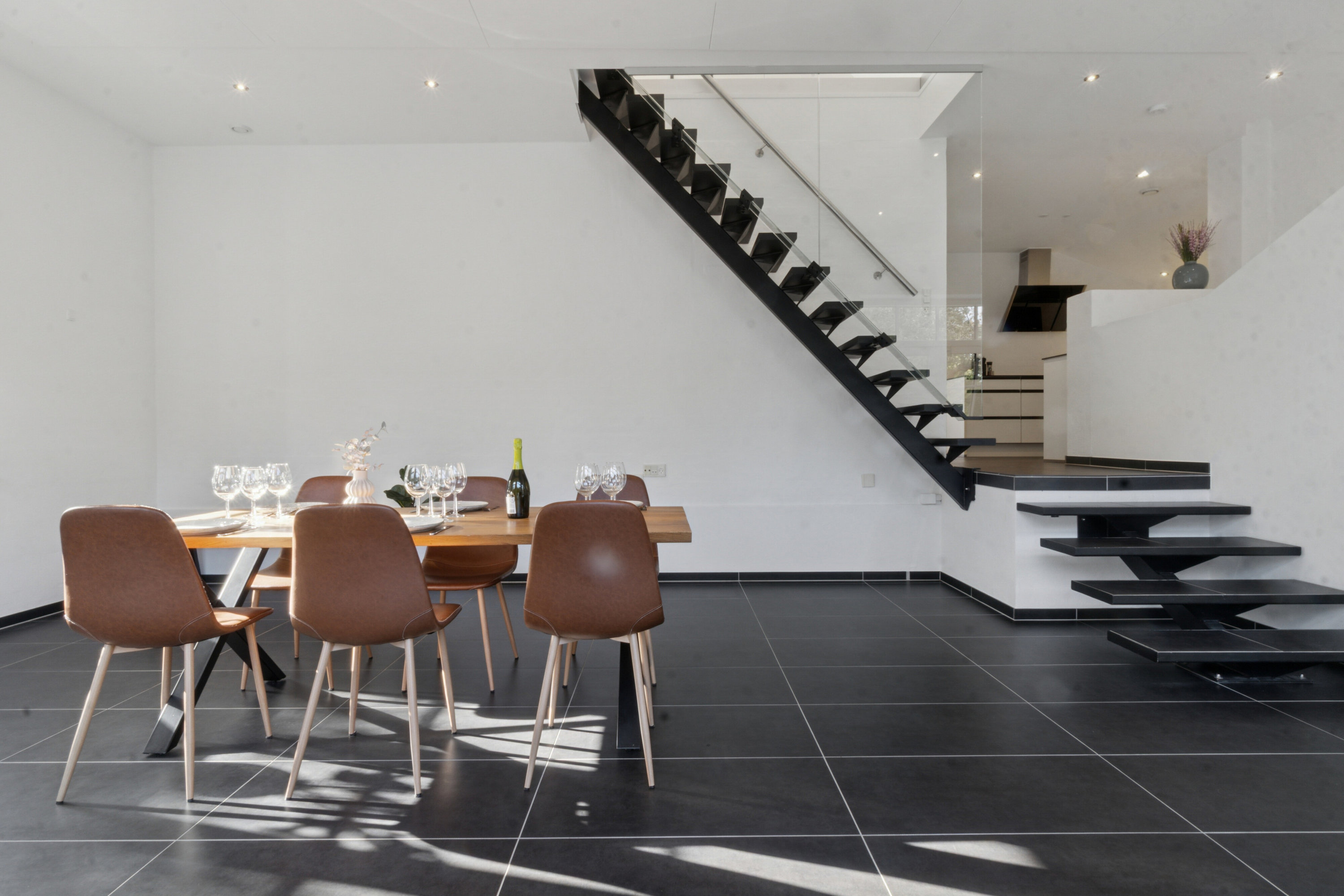 Fremhævet spisestue billede i fuldskærmstilstand. Billede af Holmegårdsvej 41, 8270 Højbjerg