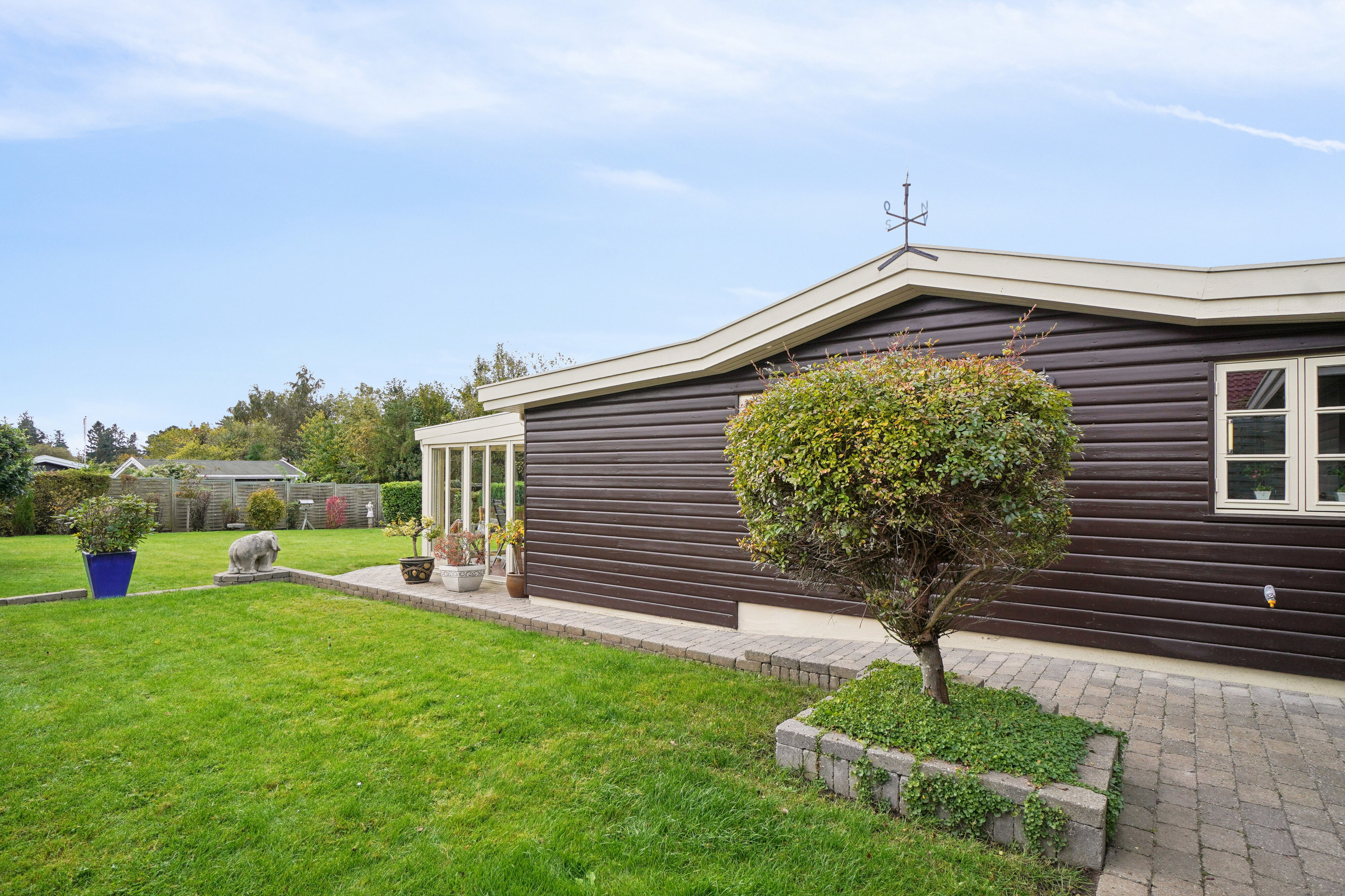 Fremhævet set fra haven billede i fuldskærmstilstand. Billede af Skovbirkvej 9, Ølsted Nordstrand, 3310 Ølsted