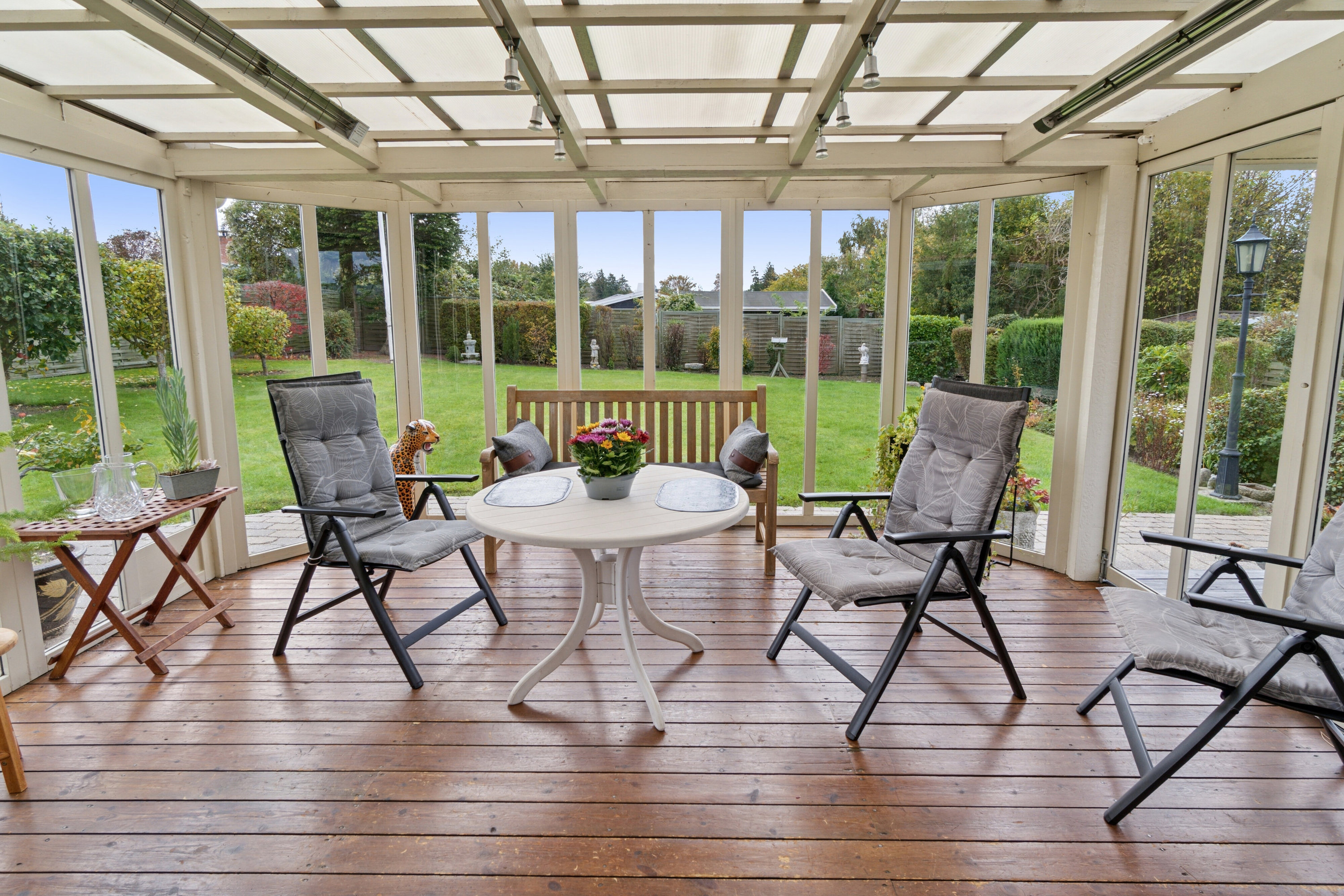 Fremhævet udestue billede i fuldskærmstilstand. Billede af Skovbirkvej 9, Ølsted Nordstrand, 3310 Ølsted