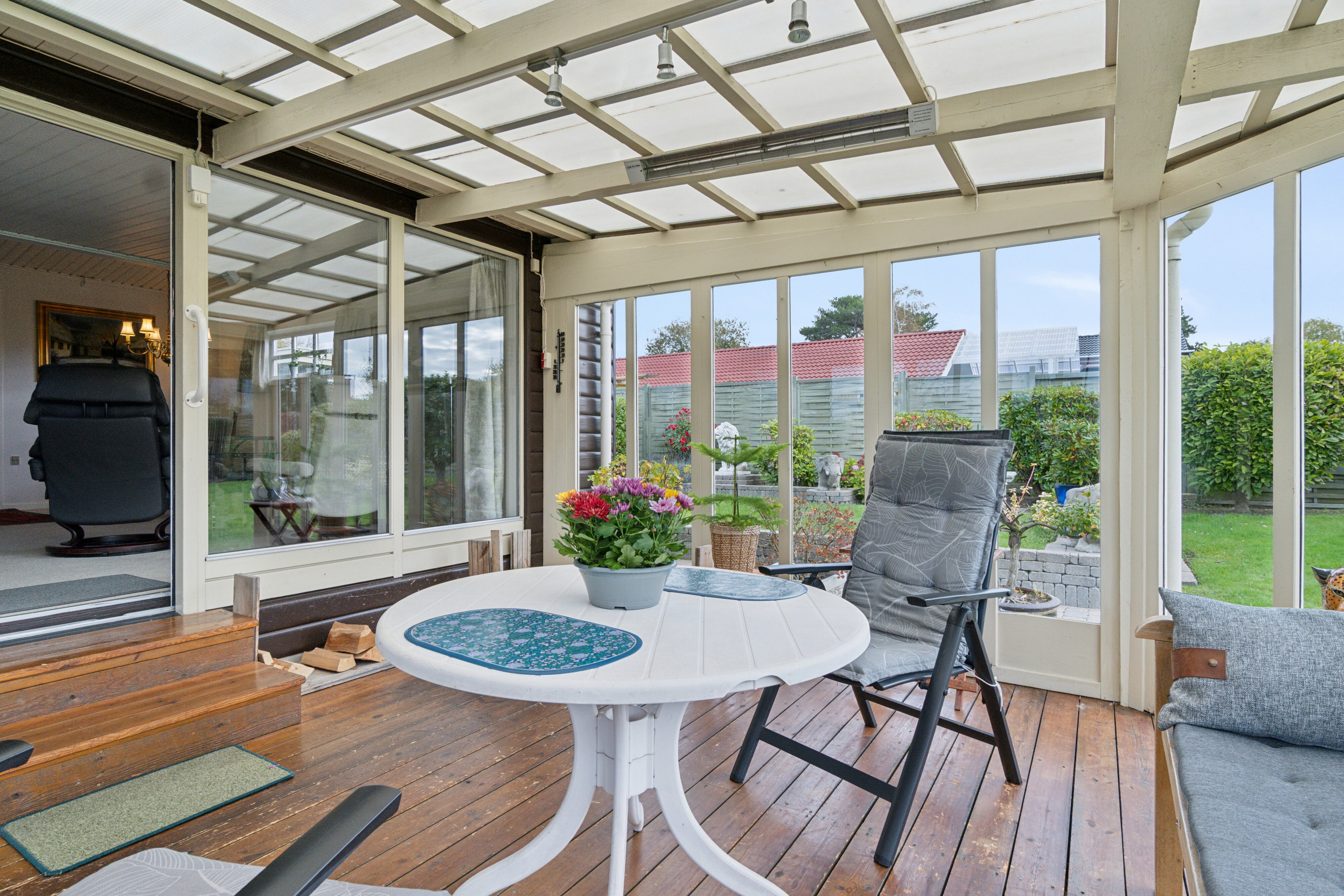 Fremhævet udestue billede i fuldskærmstilstand. Billede af Skovbirkvej 9, Ølsted Nordstrand, 3310 Ølsted