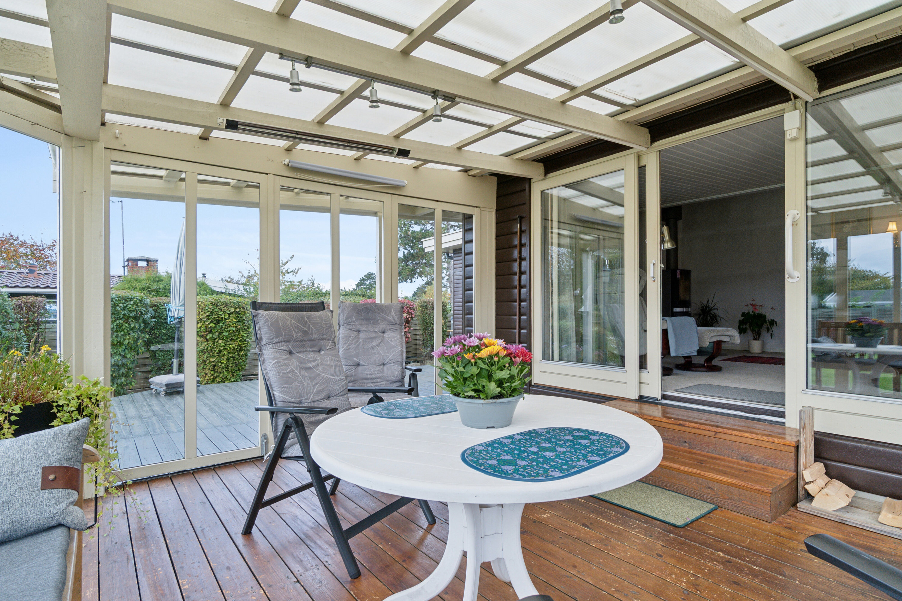 Fremhævet udestue billede i fuldskærmstilstand. Billede af Skovbirkvej 9, Ølsted Nordstrand, 3310 Ølsted