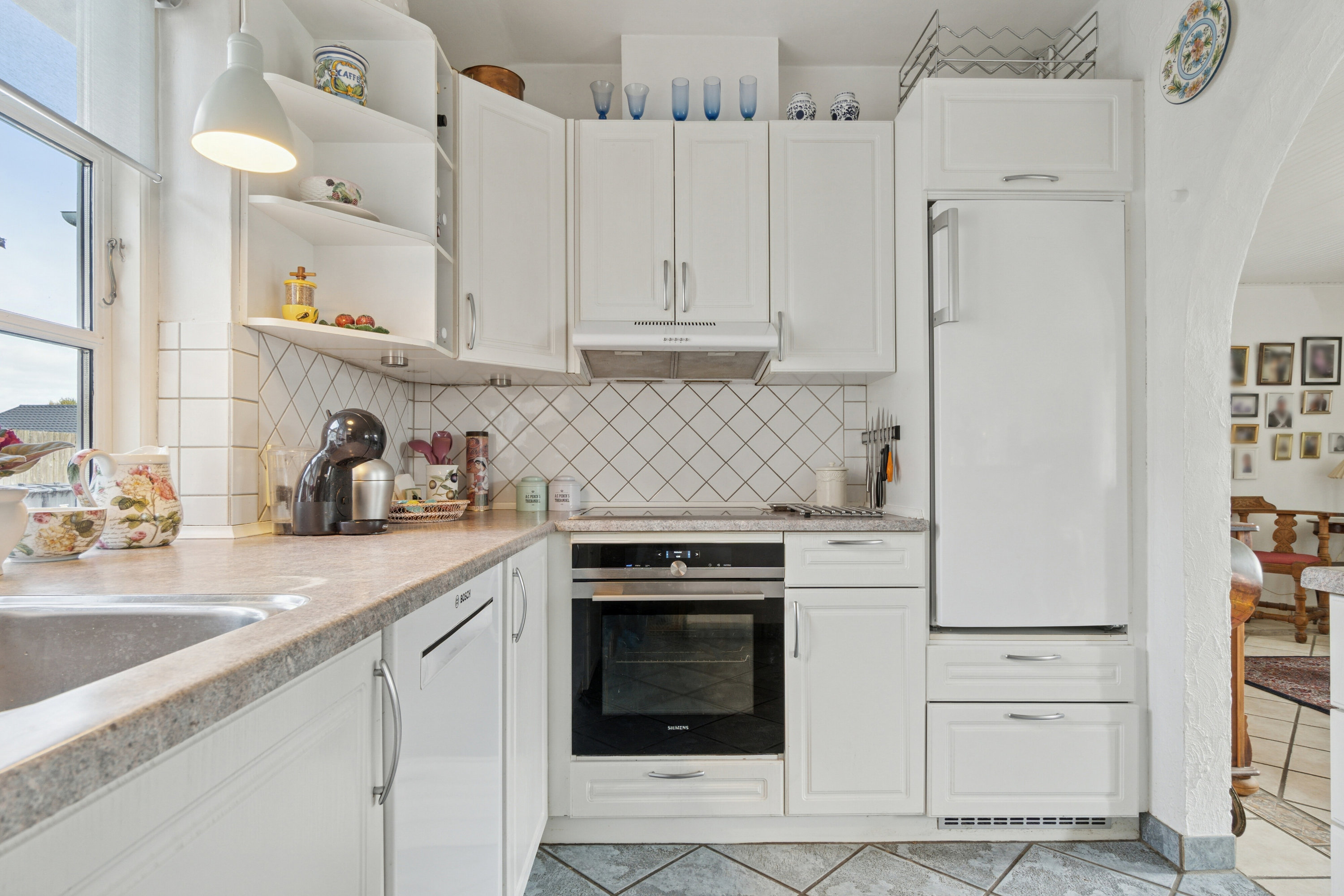 Fremhævet køkken billede i fuldskærmstilstand. Billede af Aavej 4, 3300 Frederiksværk