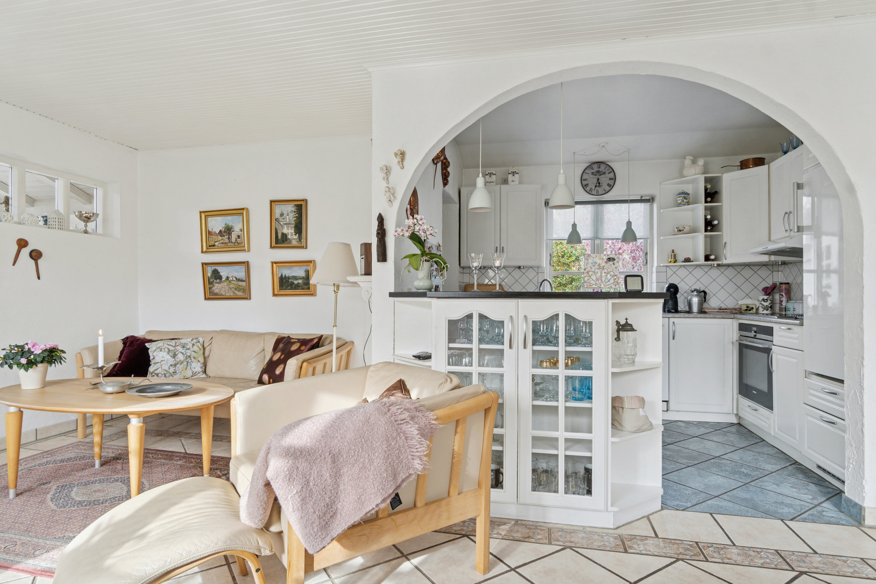 Fremhævet stue billede i fuldskærmstilstand. Billede af Aavej 4, 3300 Frederiksværk