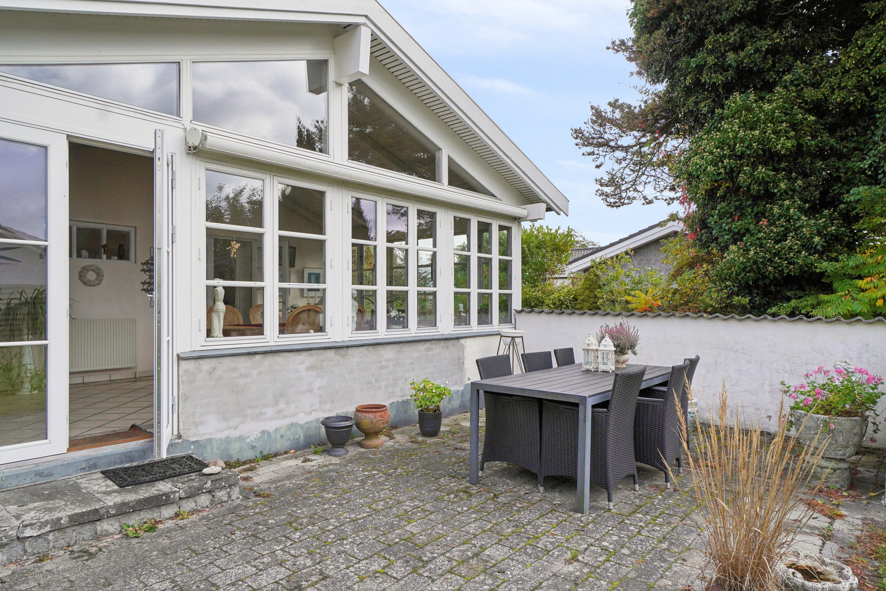 Fremhævet terrasse billede i fuldskærmstilstand. Billede af Aavej 4, 3300 Frederiksværk