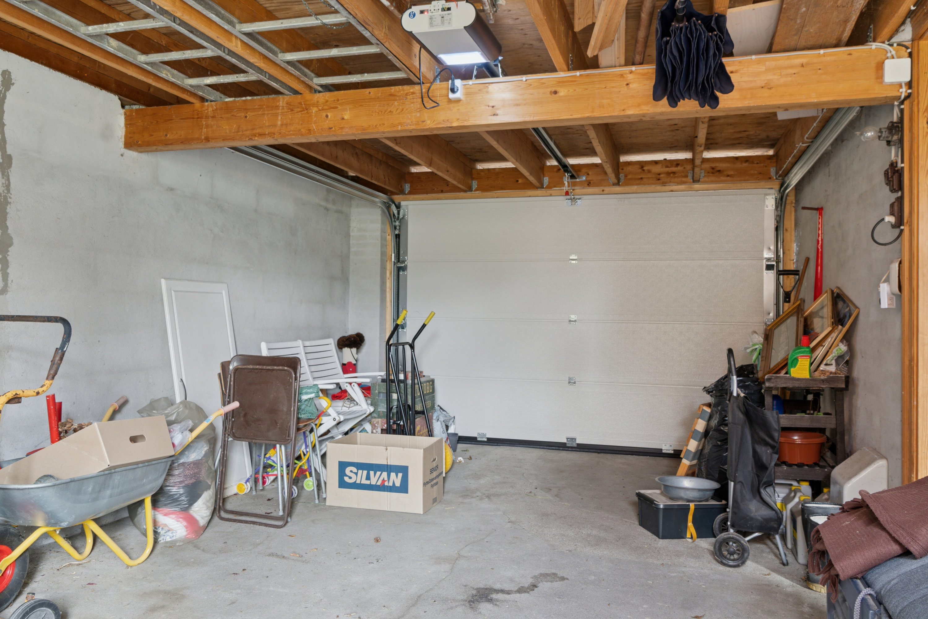 Fremhævet garage billede i fuldskærmstilstand. Billede af Aavej 4, 3300 Frederiksværk