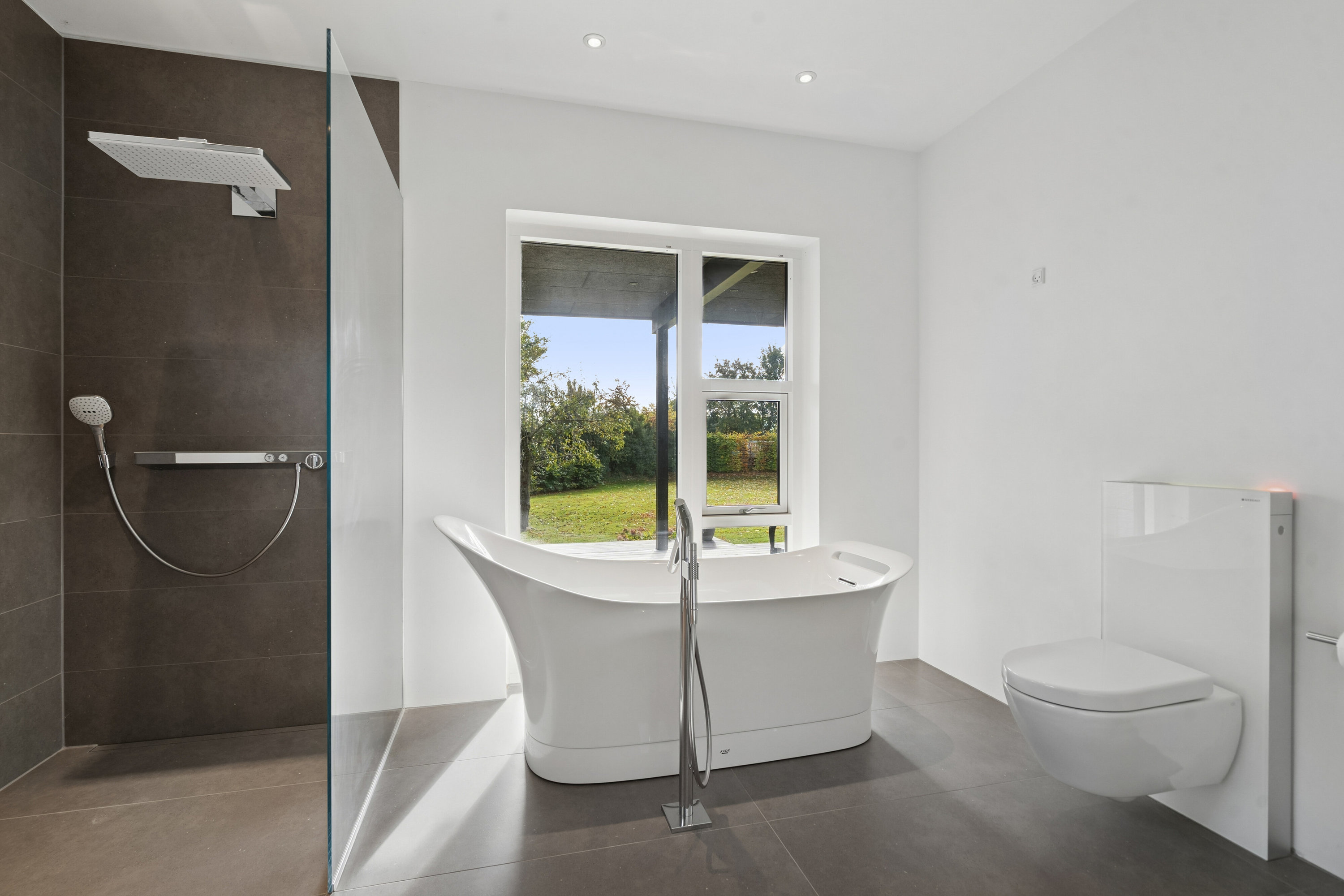 Fremhævet badeværelse billede i fuldskærmstilstand. Billede af Søvangsvej 15, Revninge, 5300 Kerteminde