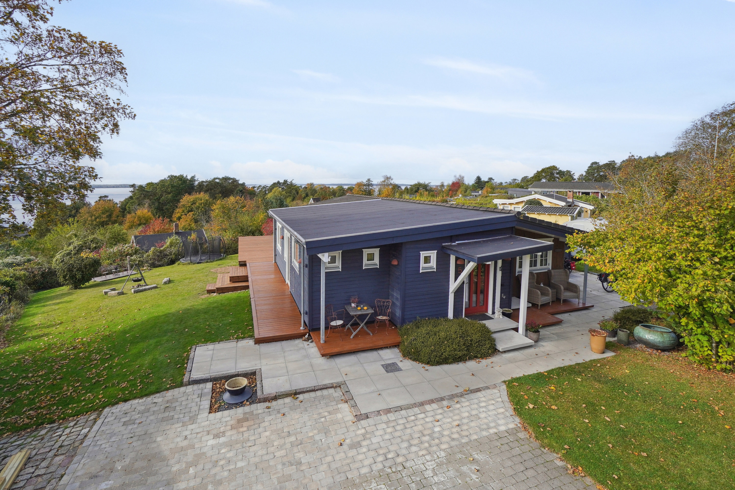 Fremhævet set fra vejen billede i fuldskærmstilstand. Billede af Spurvebakken 5, Kregme, 3300 Frederiksværk