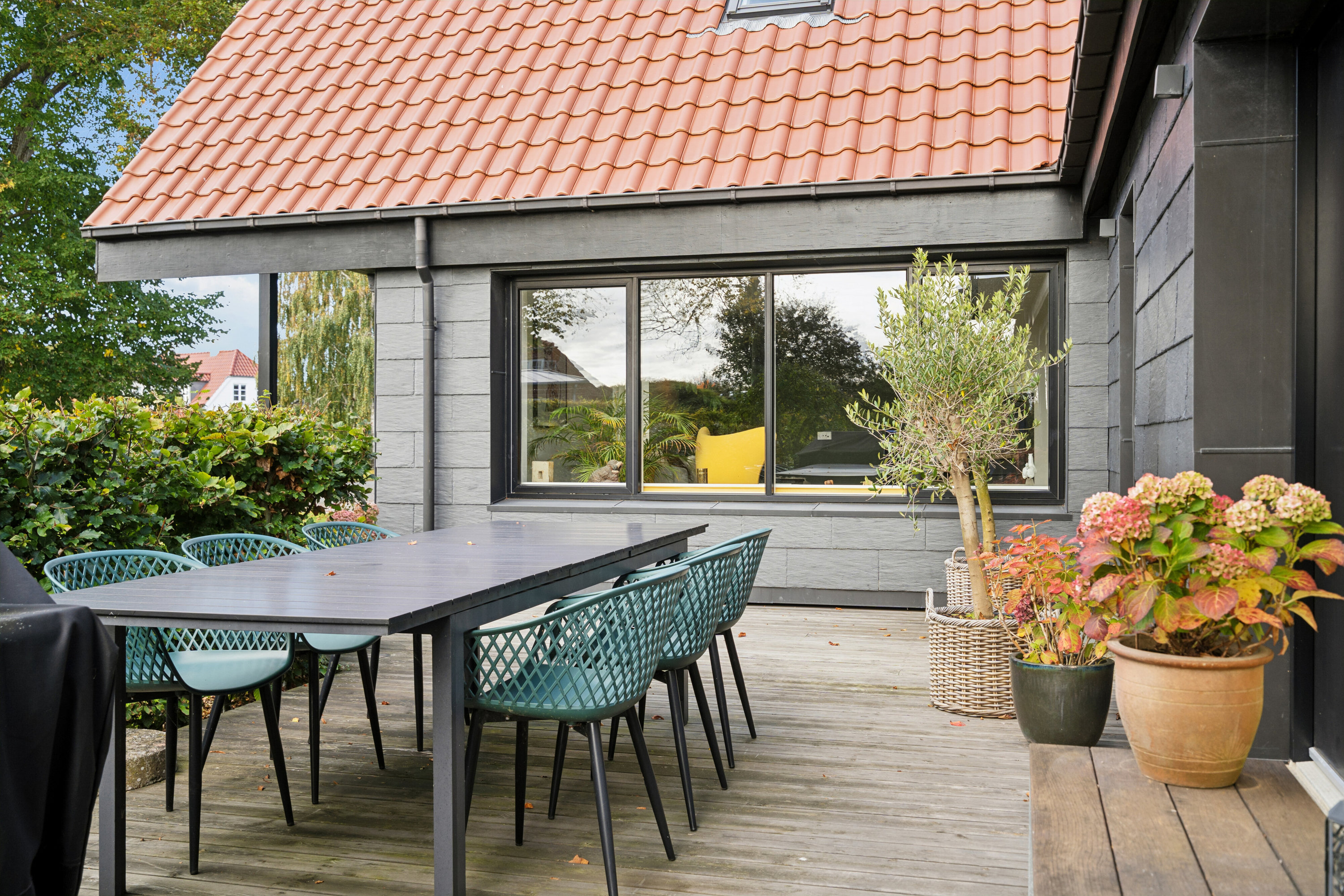 Fremhævet terrasse billede i fuldskærmstilstand. Billede af Søvangsvej 15, Revninge, 5300 Kerteminde