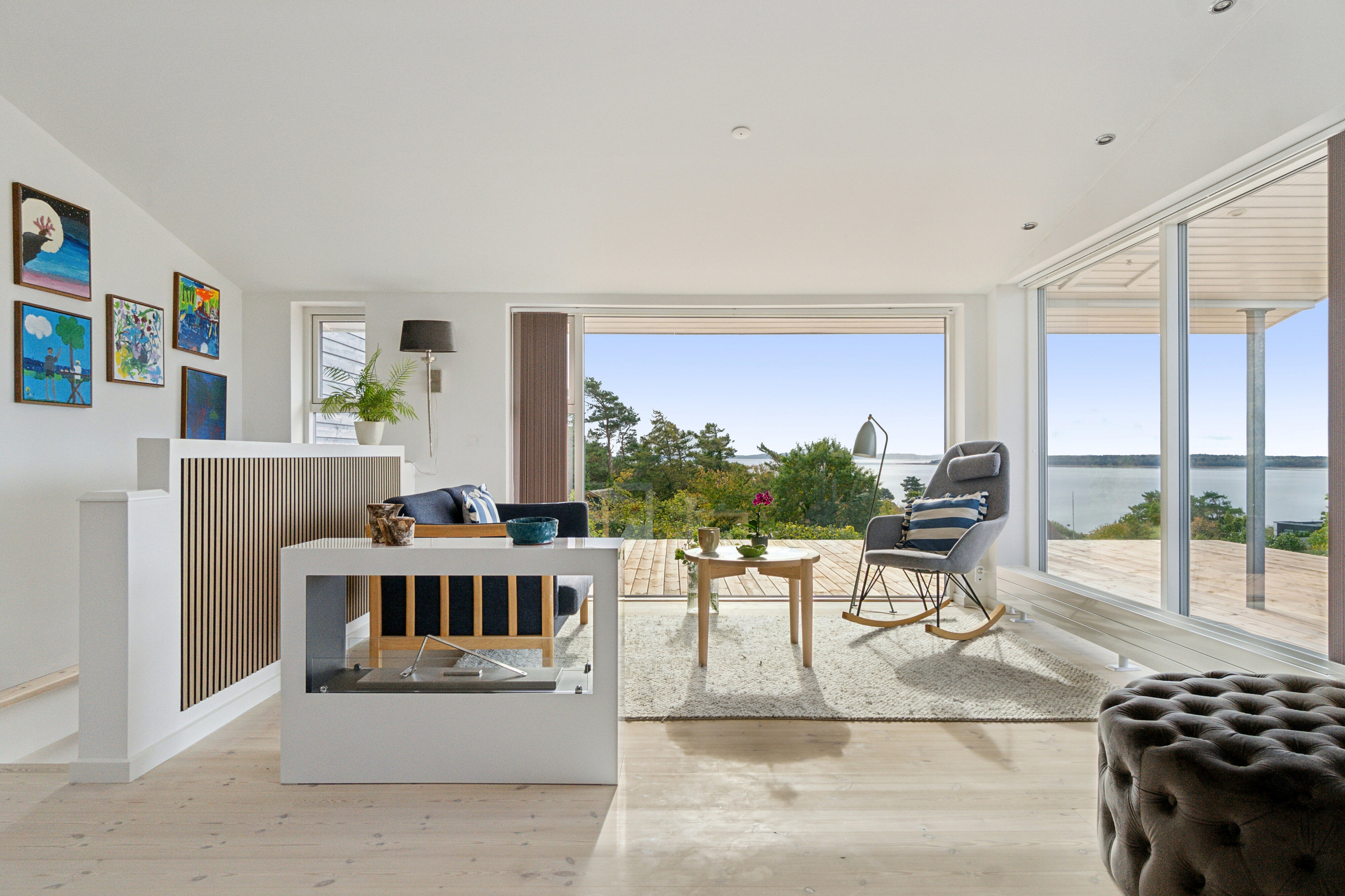 Fremhævet stue billede i fuldskærmstilstand. Billede af Spurvebakken 5, Kregme, 3300 Frederiksværk