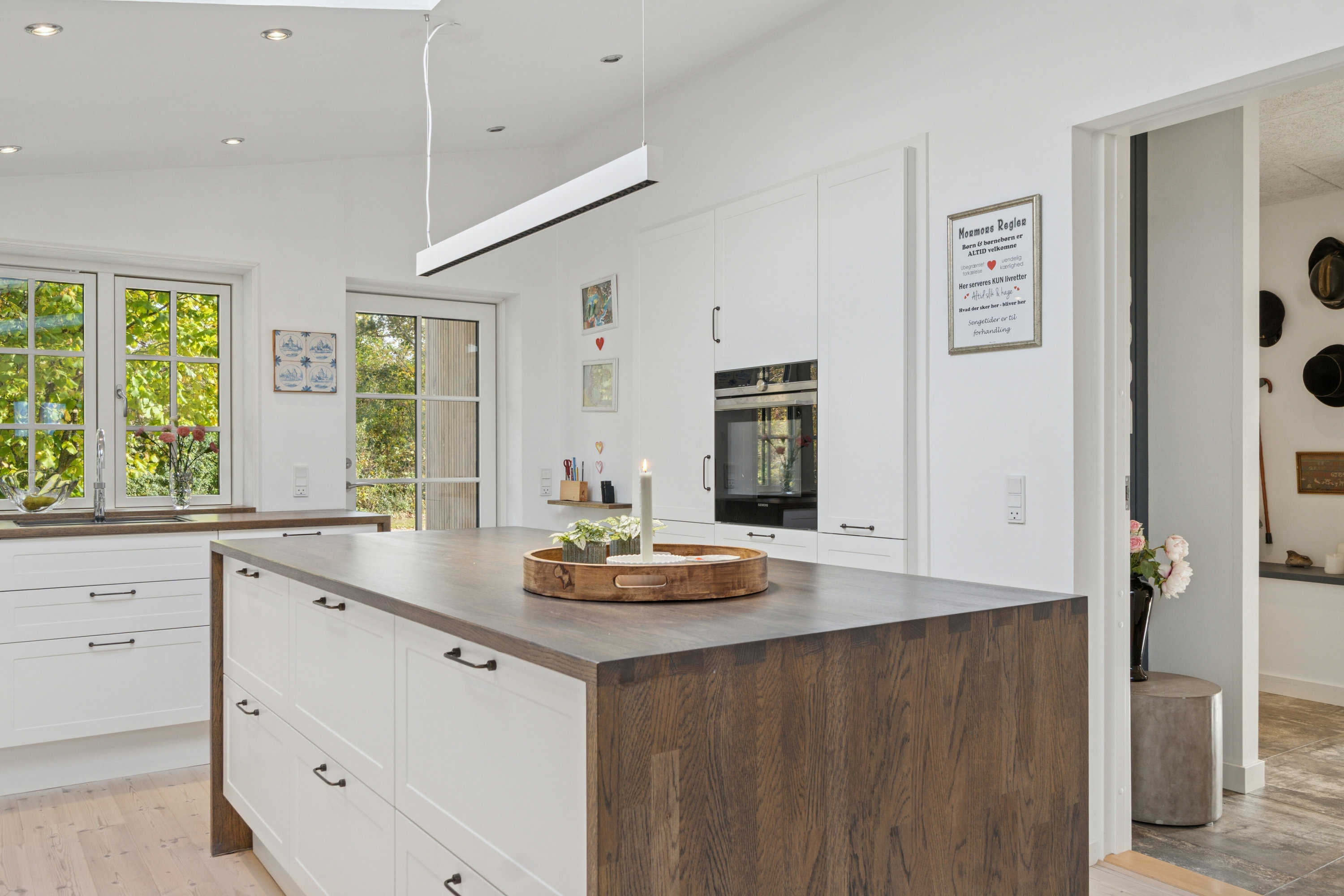 Fremhævet køkken billede i fuldskærmstilstand. Billede af Spurvebakken 5, Kregme, 3300 Frederiksværk