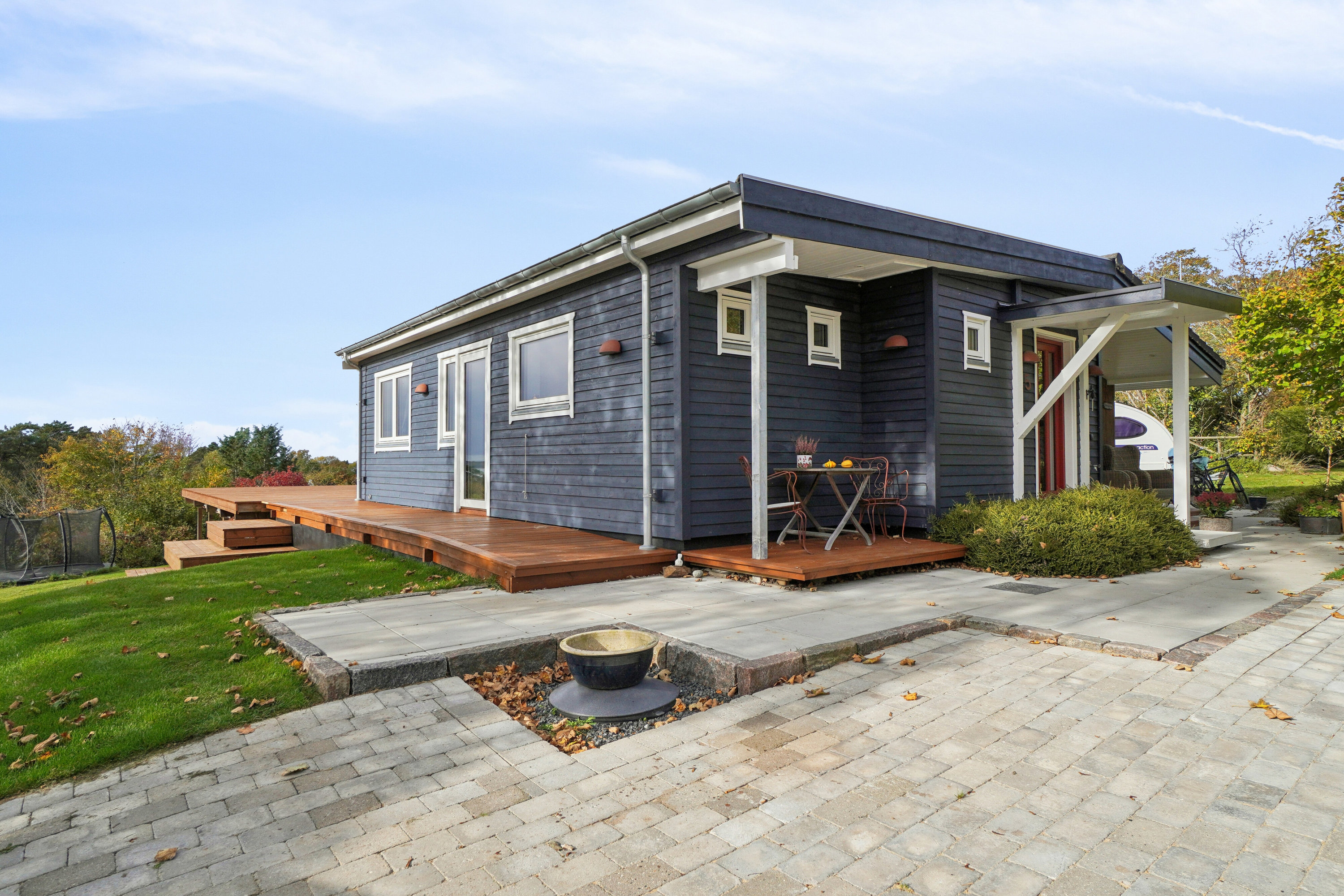 Fremhævet set fra vejen billede i fuldskærmstilstand. Billede af Spurvebakken 5, Kregme, 3300 Frederiksværk