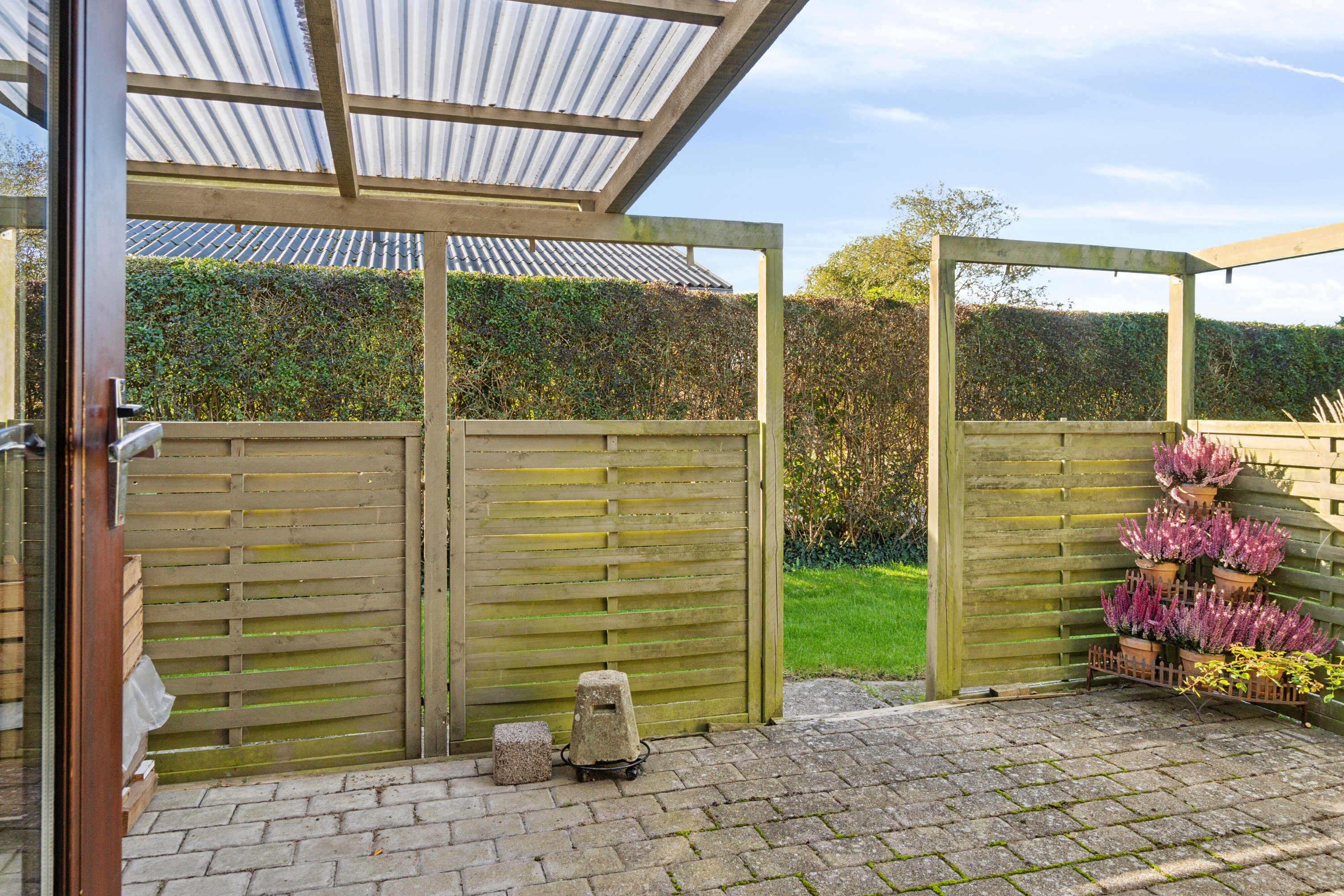 Fremhævet udendørs billede i fuldskærmstilstand. Billede af Fru Ingesvej 14, 4400 Kalundborg