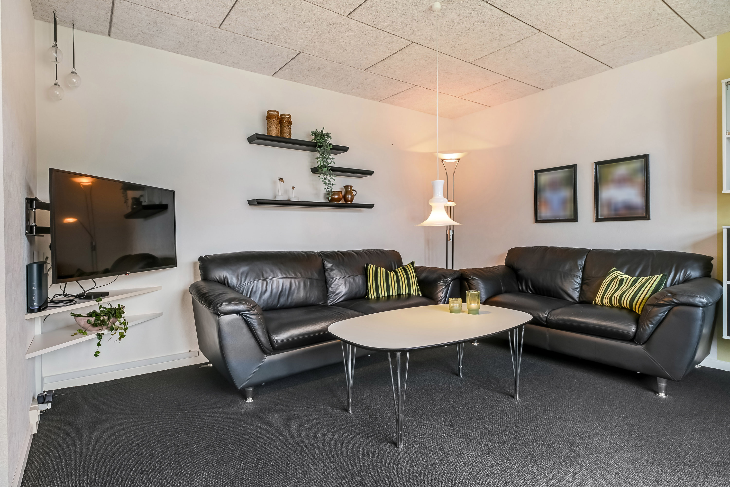 Fremhævet stue billede i fuldskærmstilstand. Billede af Vejlevej 25, 7260 Sønder Omme