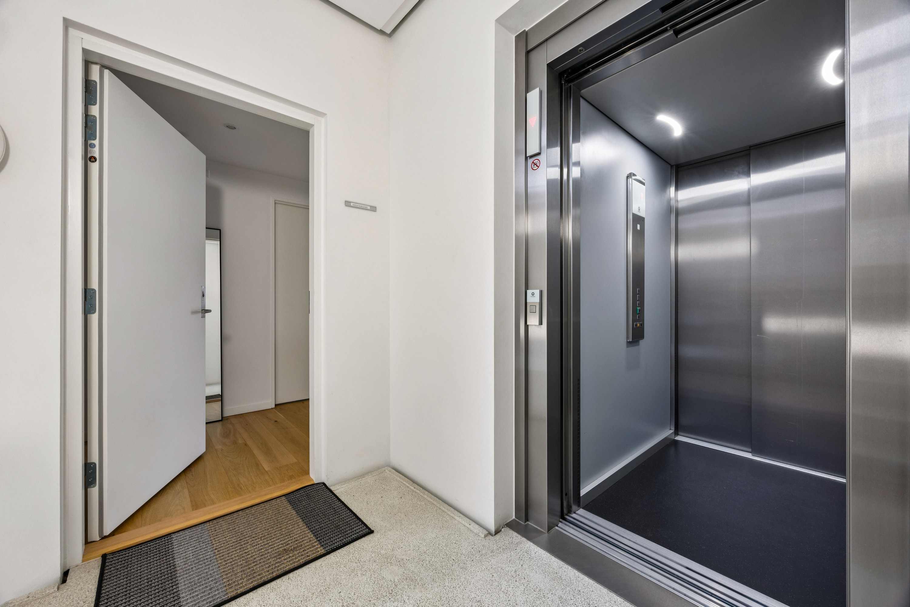 Fremhævet gang billede i fuldskærmstilstand. Billede af Søndre Badevej 4E, 1. tv., 4600 Køge