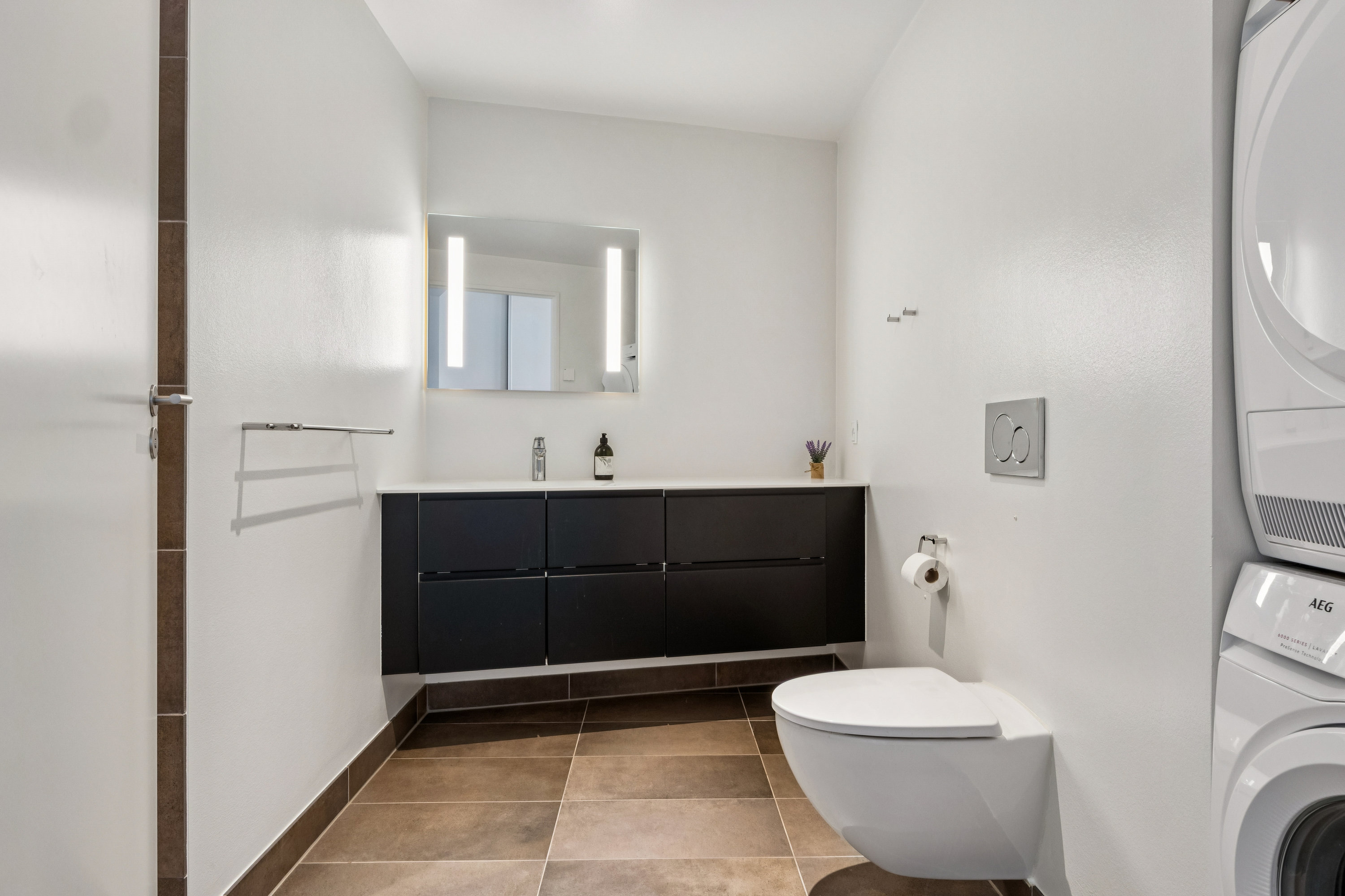 Fremhævet badeværelse billede i fuldskærmstilstand. Billede af Søndre Badevej 4E, 1. tv., 4600 Køge