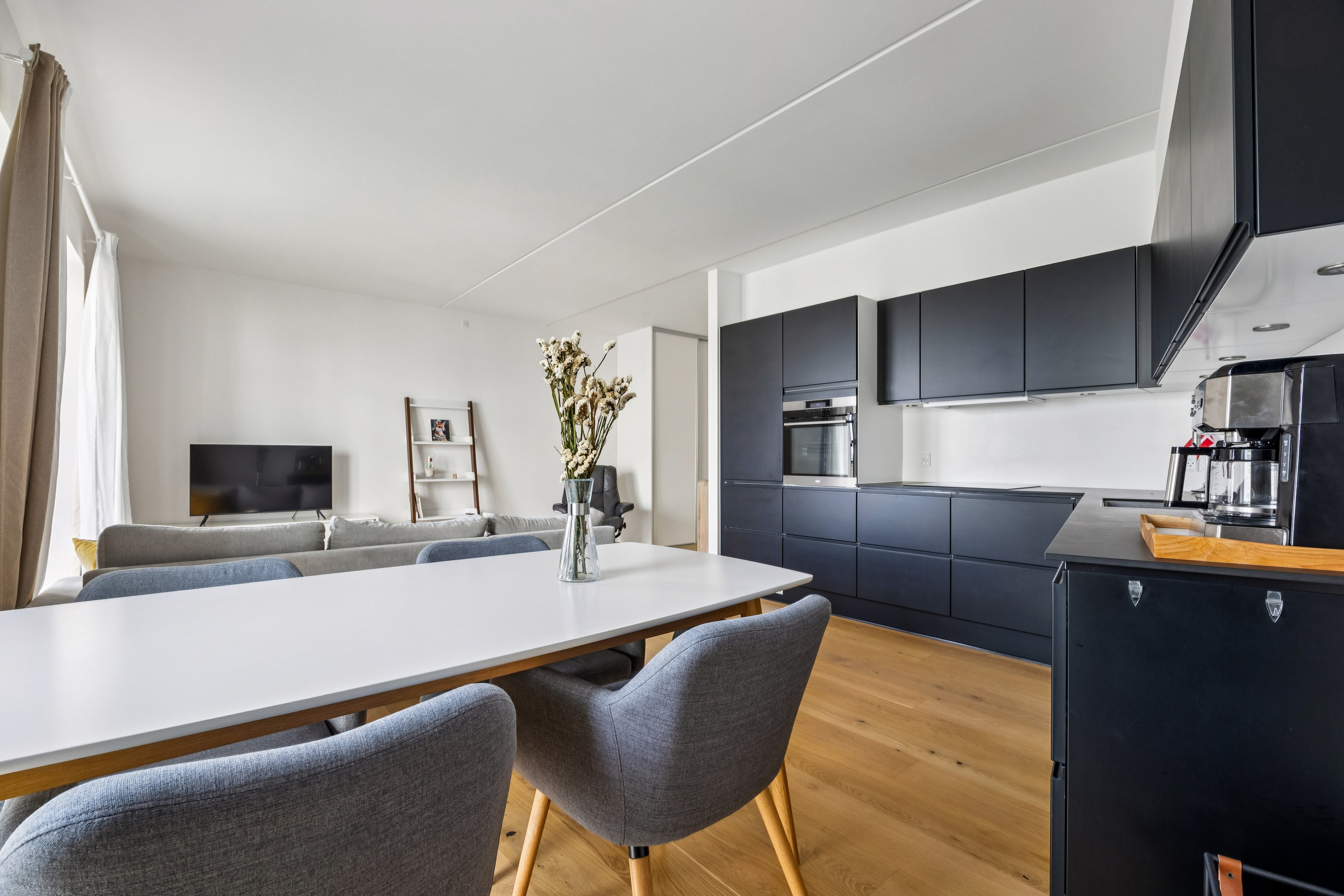 Fremhævet køkken billede i fuldskærmstilstand. Billede af Søndre Badevej 4E, 1. tv., 4600 Køge