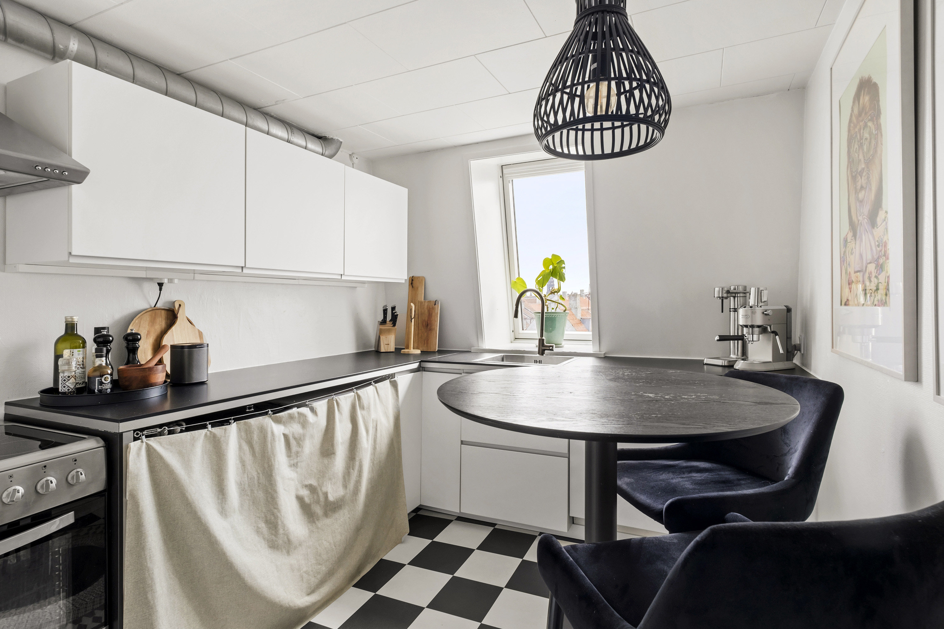 Fremhævet køkken billede i fuldskærmstilstand. Billede af Nørre Voldgade 70, 5., 1358 København K